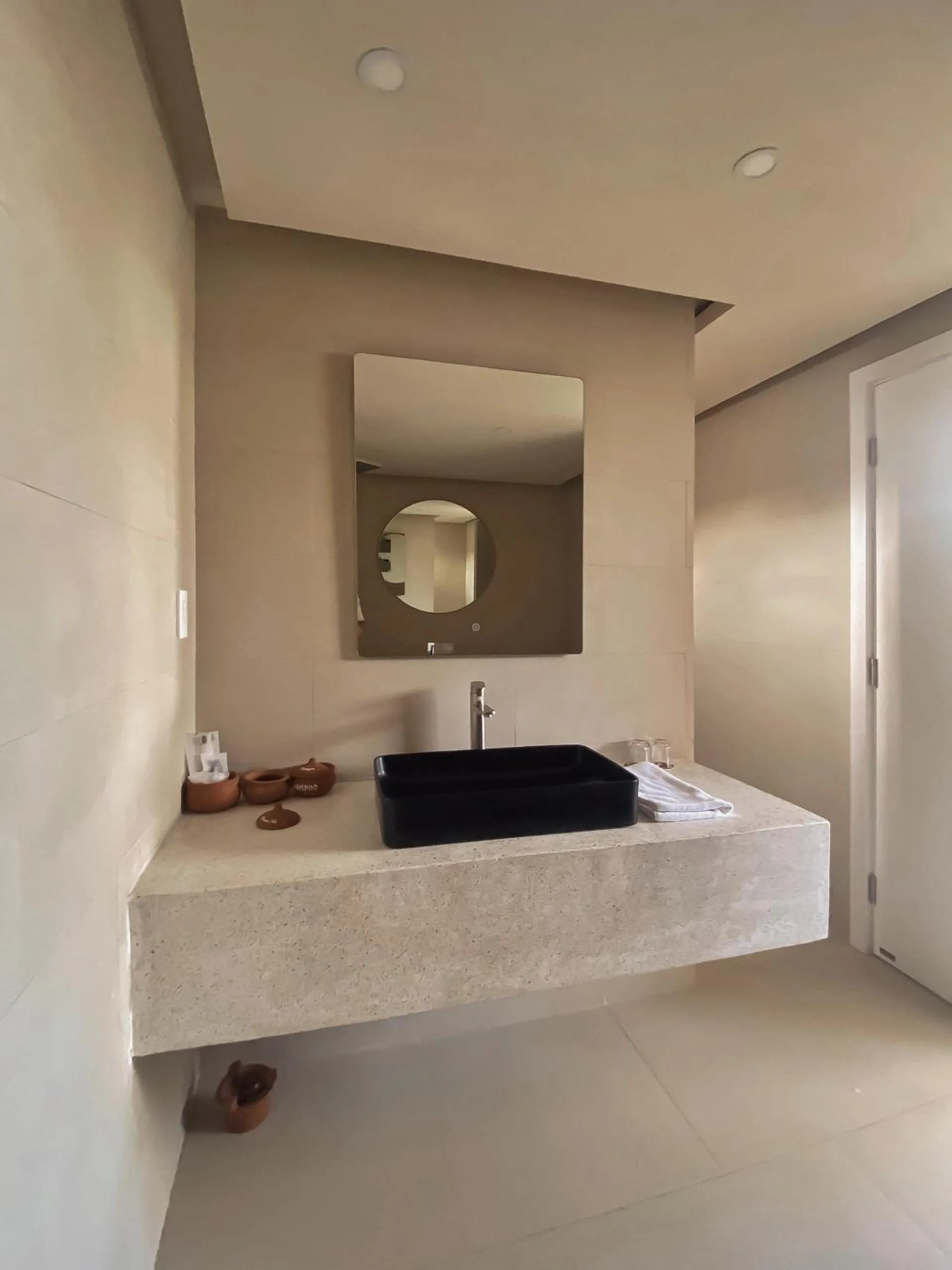 Bed in AMBERGRIS