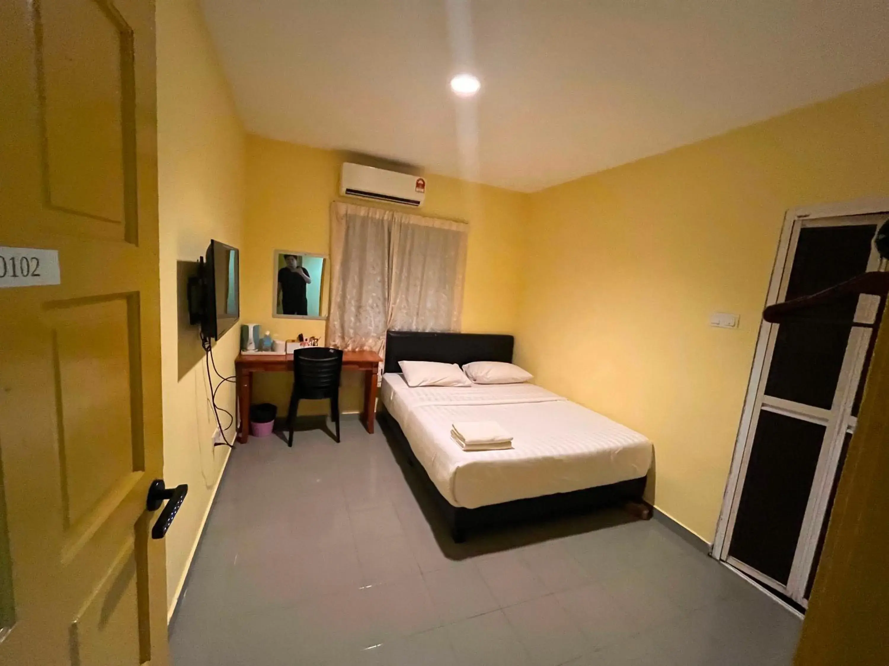 Bedroom, Bed in Hotel O RAHMAH SOJOURN CENTRE Bedroom, Bed in Hotel O RAHMAH SOJOURN CENTRE