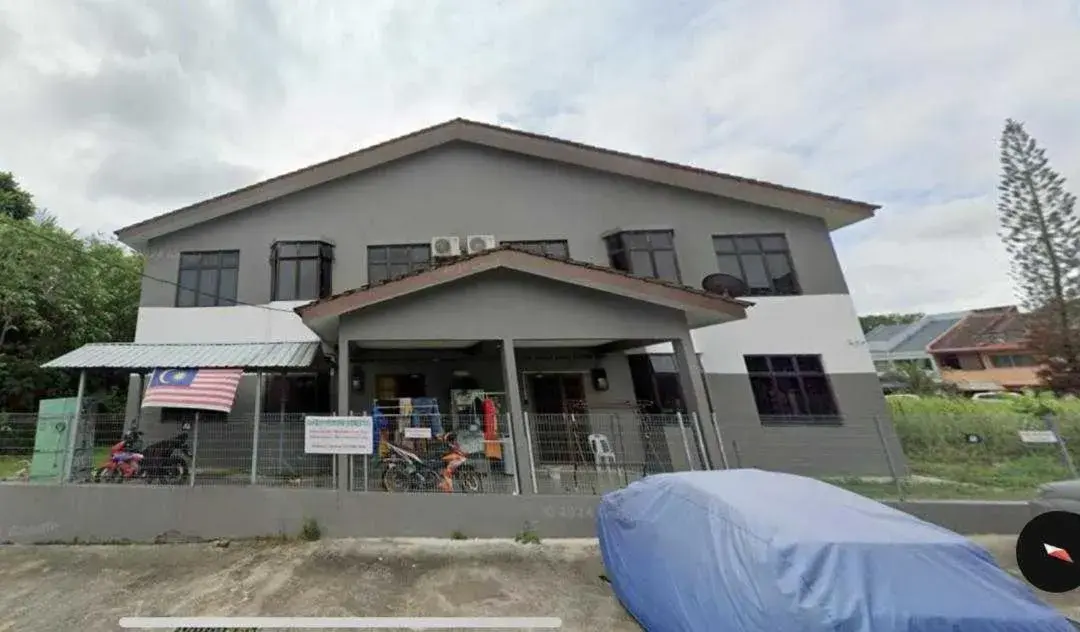 Facade/entrance in Hotel O RAHMAH SOJOURN CENTRE Facade/entrance in Hotel O RAHMAH SOJOURN CENTRE
