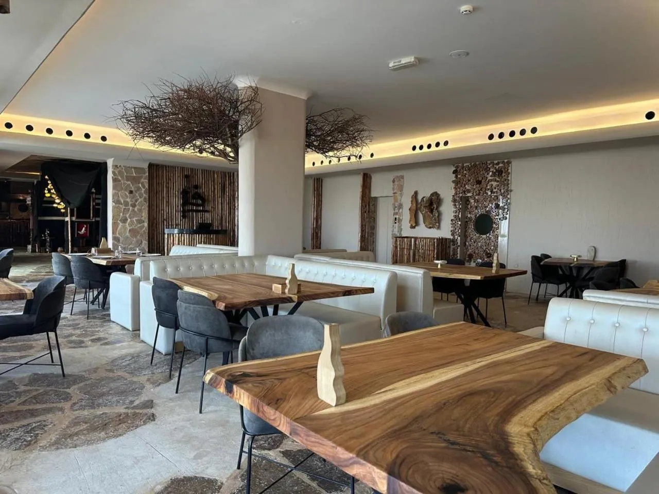 Restaurant/places to eat in Dibba Sea View Hotel by AMA Pro