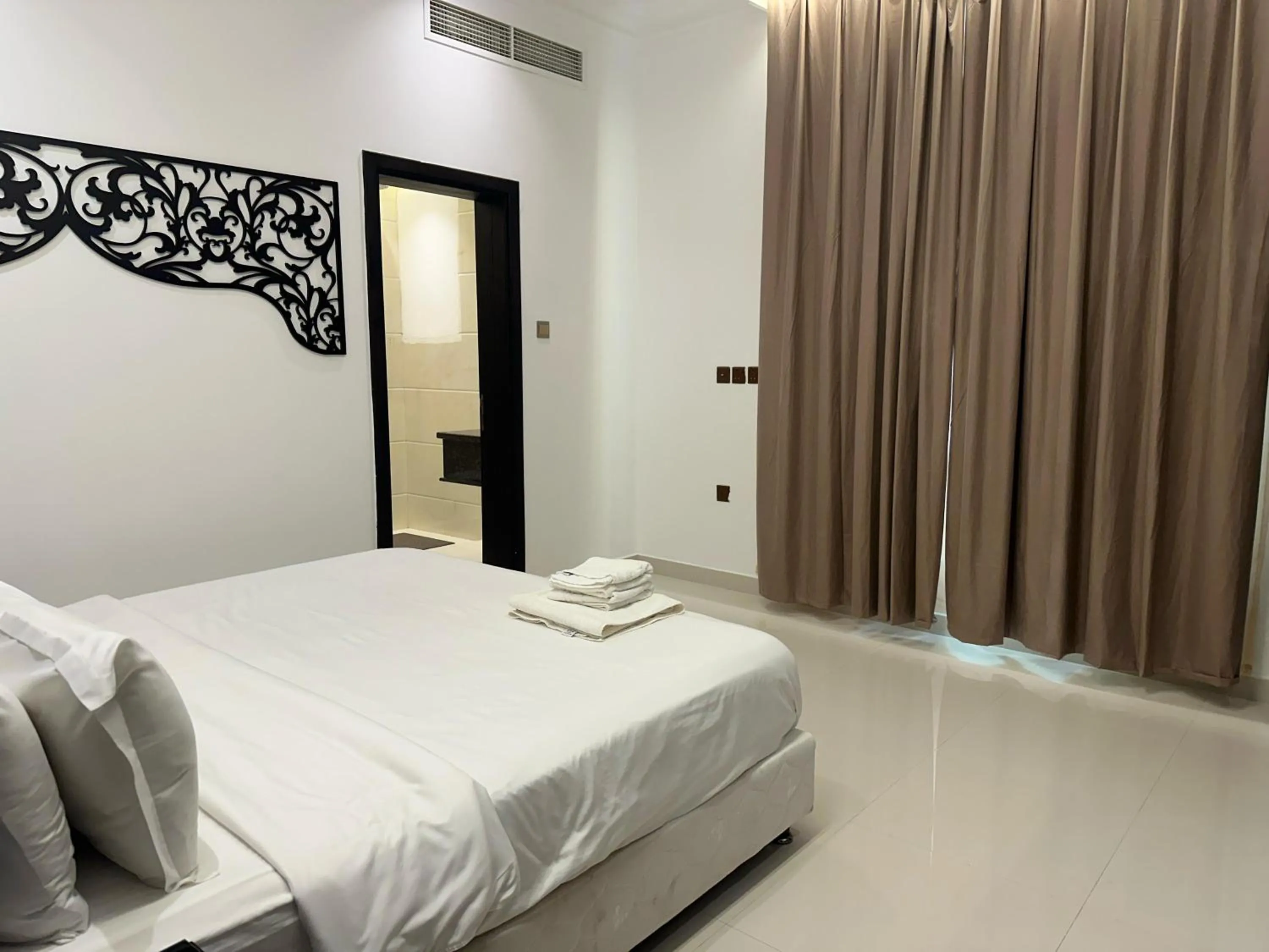 Bedroom, Bed in Dibba Sea View Hotel by AMA Pro
