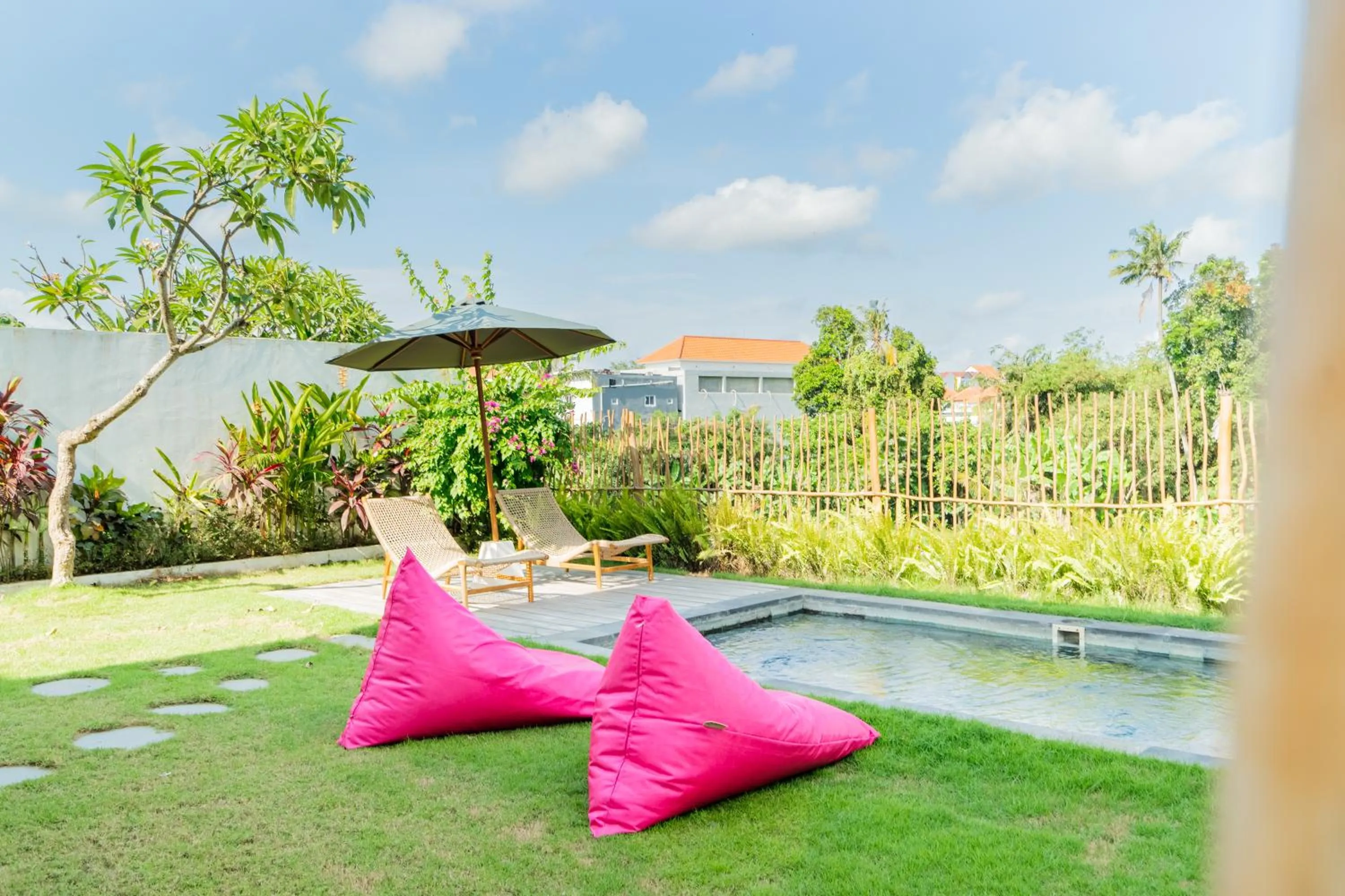 Garden view in Gigi Sun Villa by Betterplace