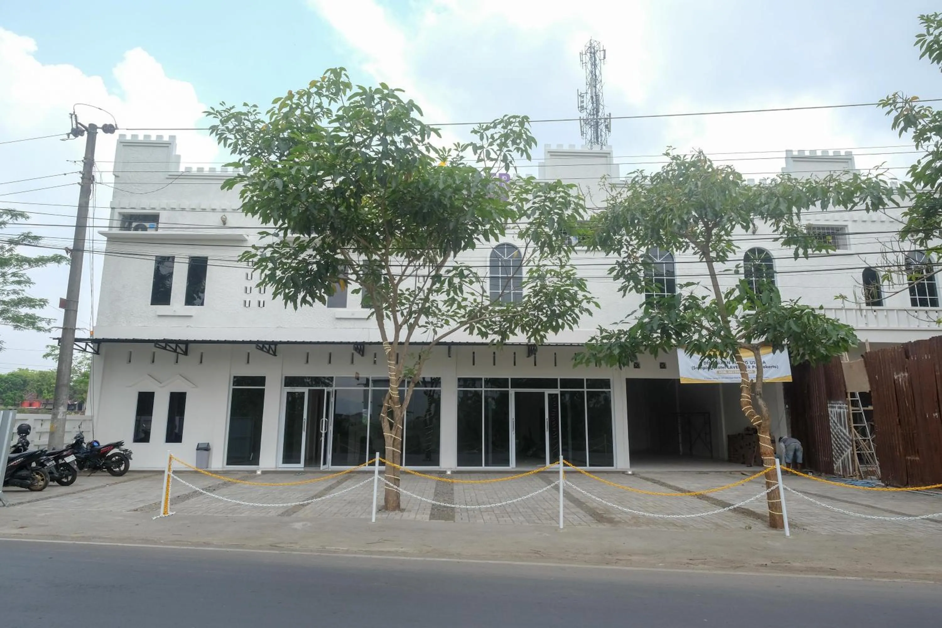 Property building in RedDoorz near Terminal Bus Purwokerto
