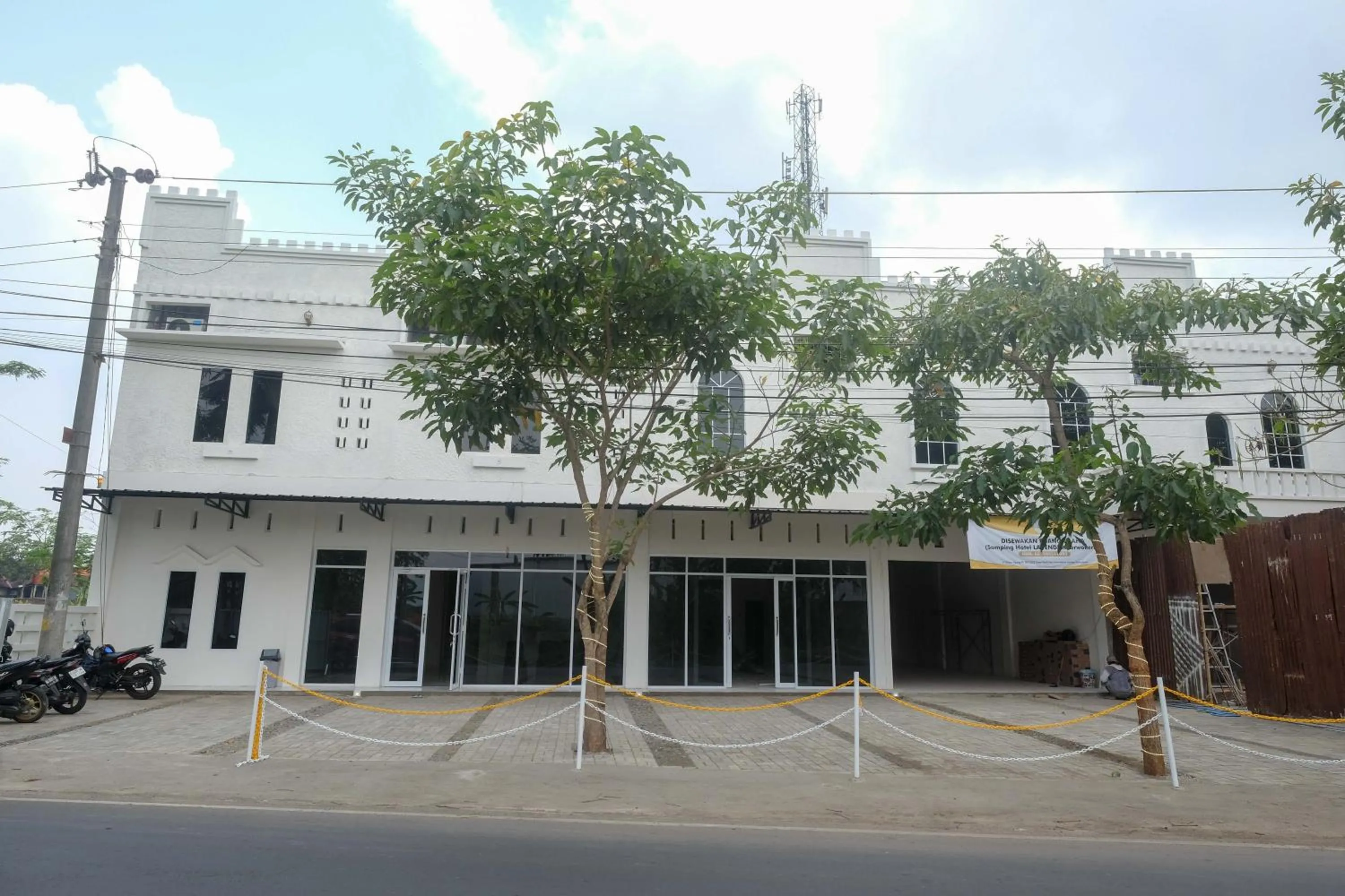 Property building in RedDoorz near Terminal Bus Purwokerto