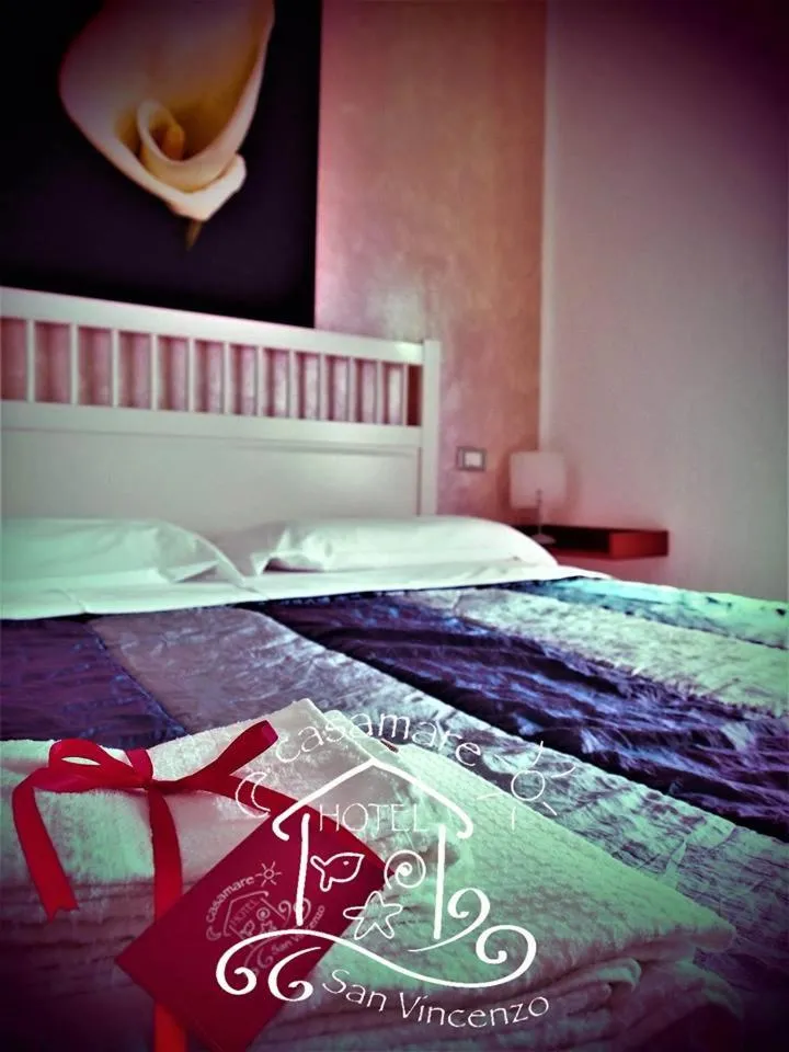 Bedroom, Bed in Casamare Hotel