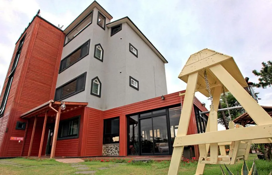 Starlight drops Pension