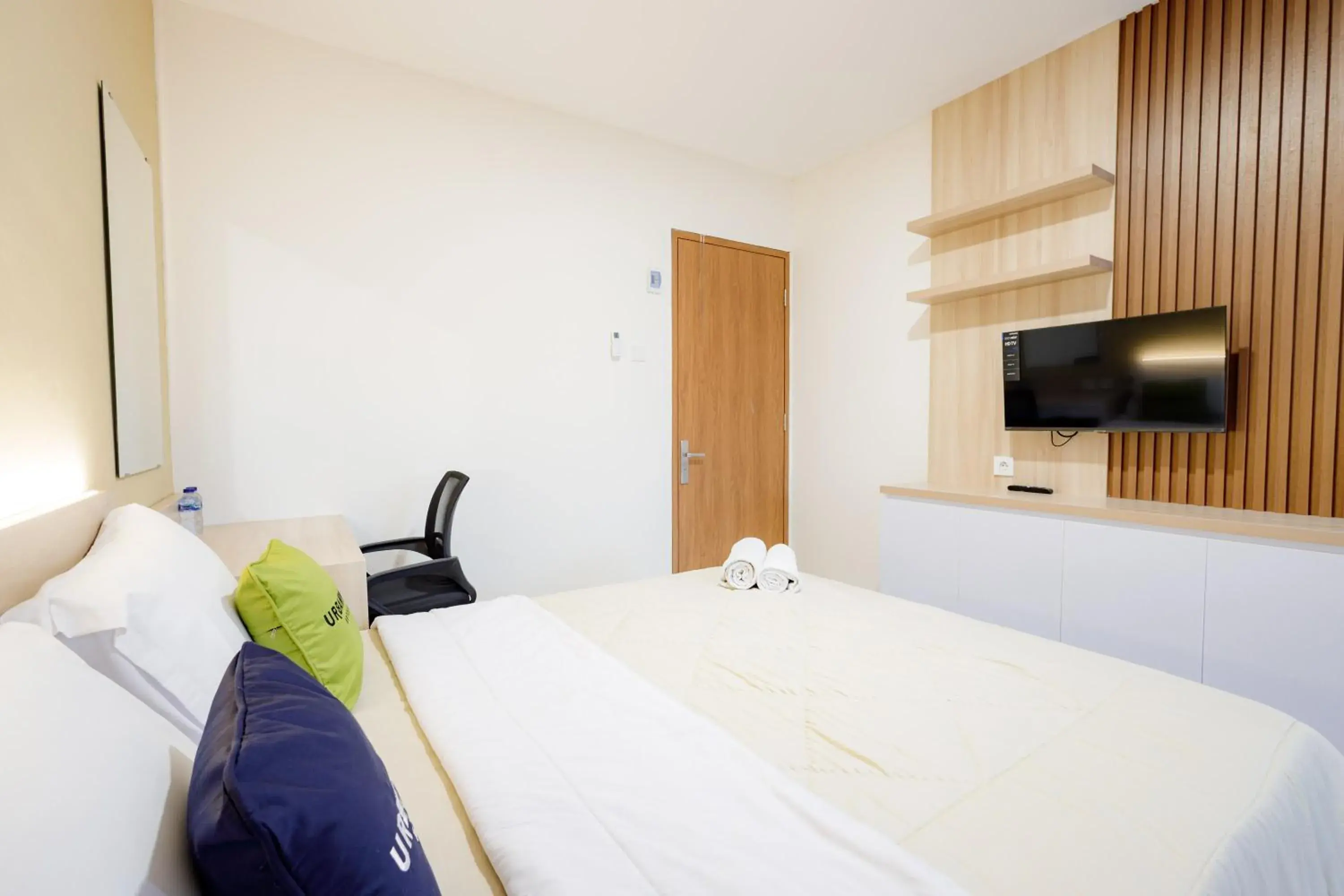 Bedroom, Bed in Urbanview Hotel Syariah The Ragunan Residence Bedroom, Bed in Urbanview Hotel Syariah The Ragunan Residence