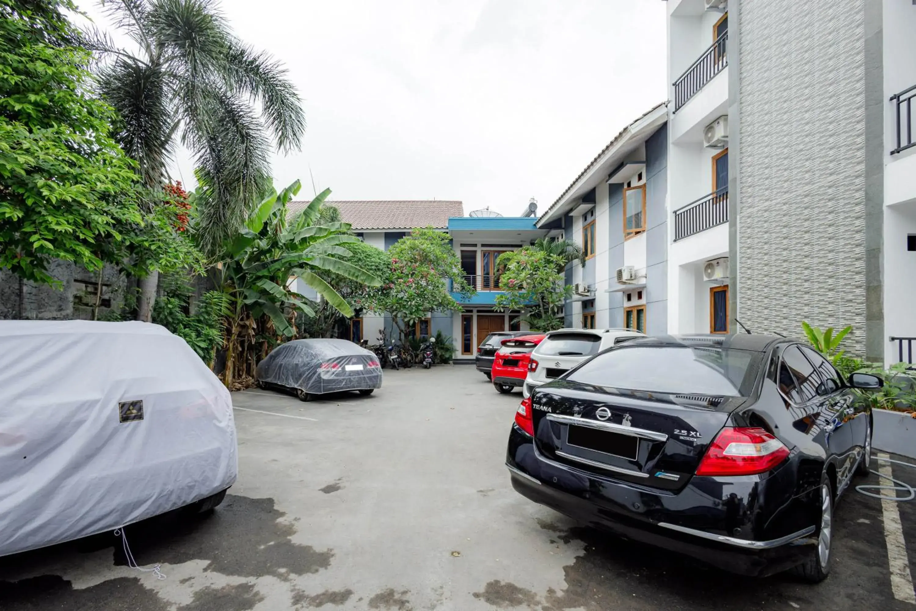 Parking in Urbanview Hotel Syariah The Ragunan Residence Parking in Urbanview Hotel Syariah The Ragunan Residence
