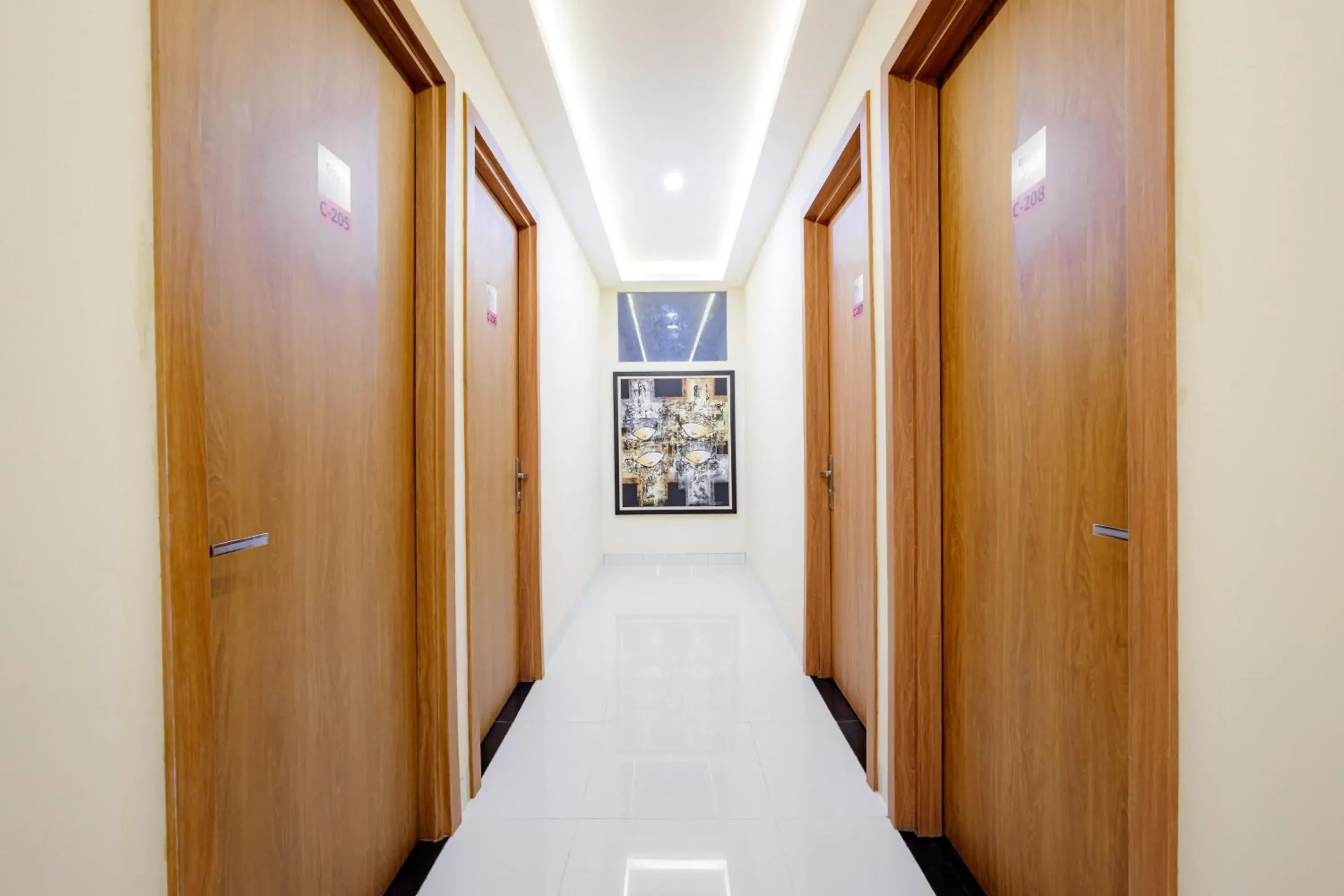 Property building in Urbanview Hotel Syariah The Ragunan Residence Property building in Urbanview Hotel Syariah The Ragunan Residence