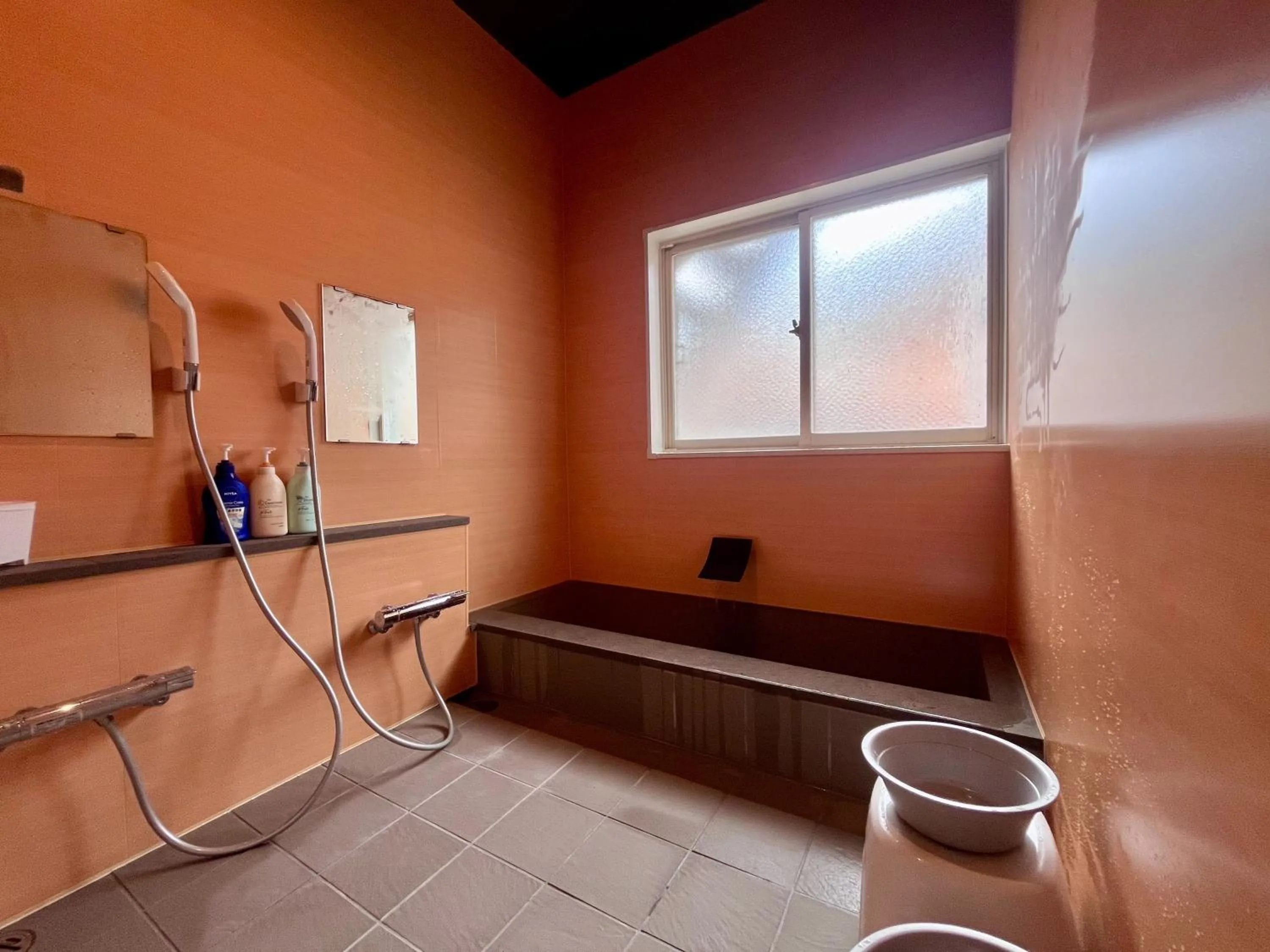 Hot Spring Bath in Yuzawa house