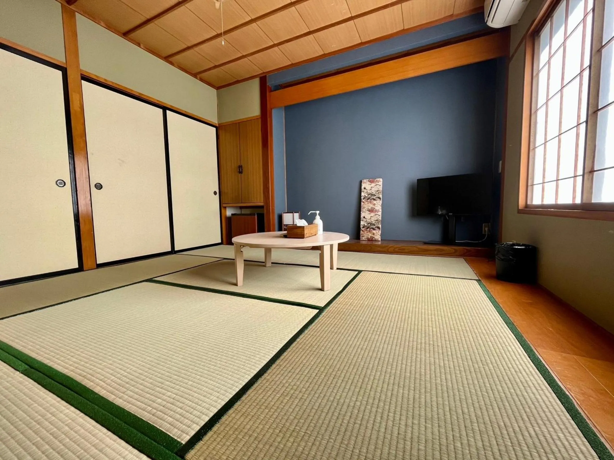 Photo of the whole room in Yuzawa house