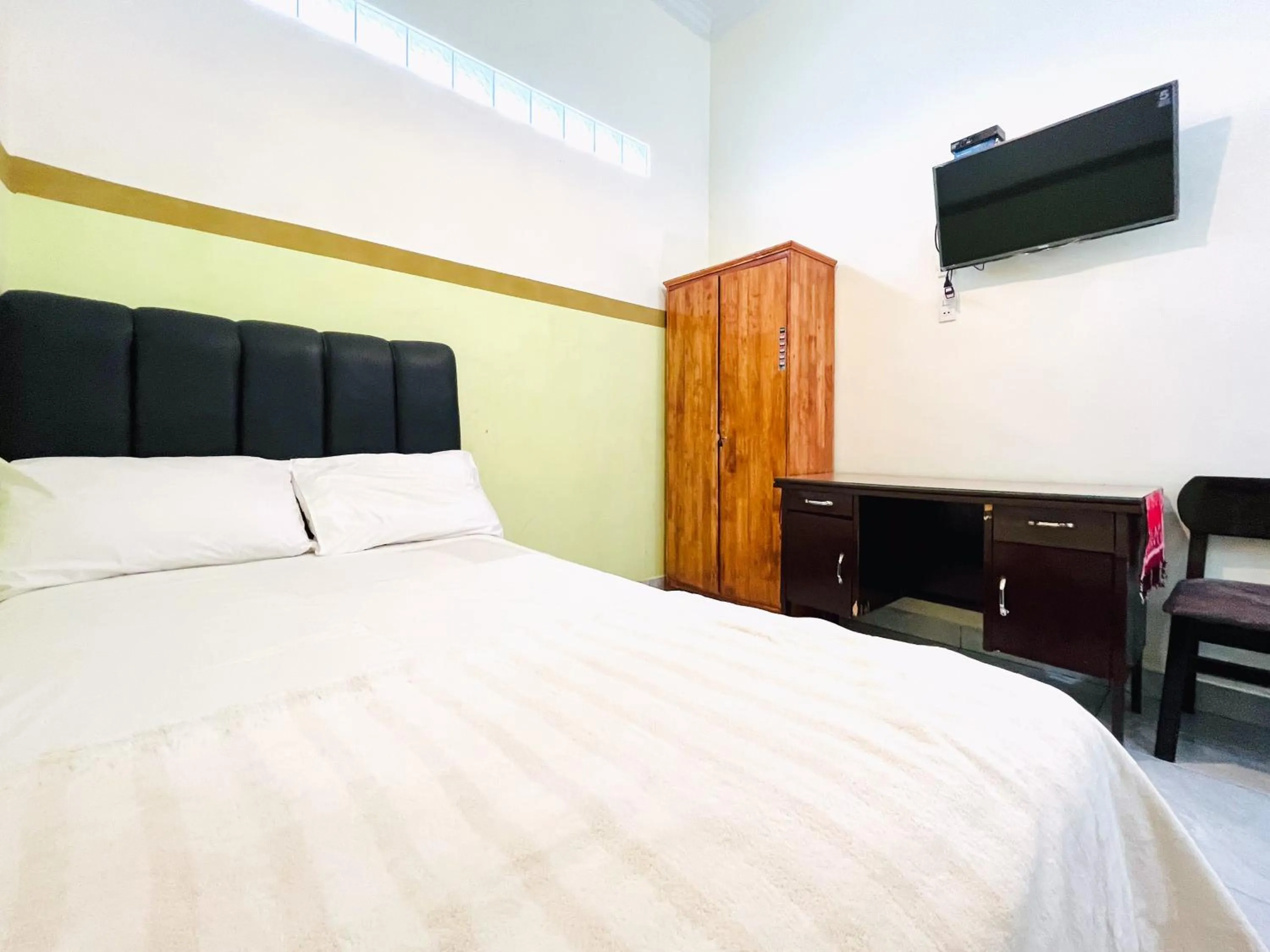 Bedroom, Bed in Lega Guest House Syariah near UISU Medan RedPartner