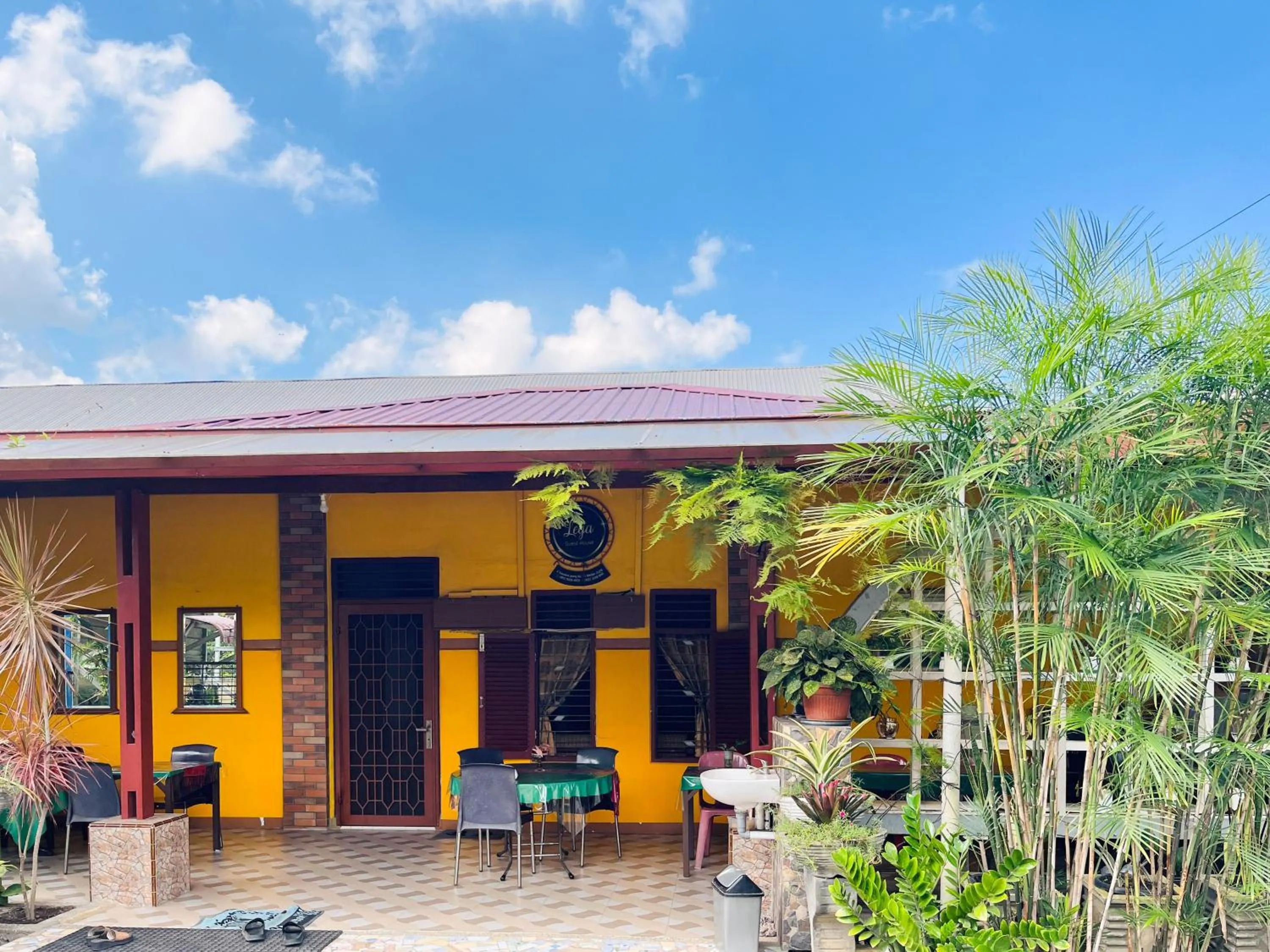 Property building in Lega Guest House Syariah near UISU Medan RedPartner