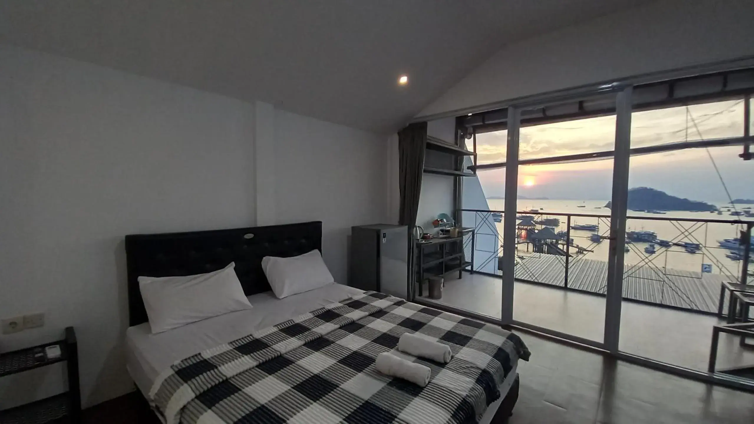 Junior Suite with Sea View in dC Hotel & Hostel Junior Suite with Sea View in dC Hotel & Hostel