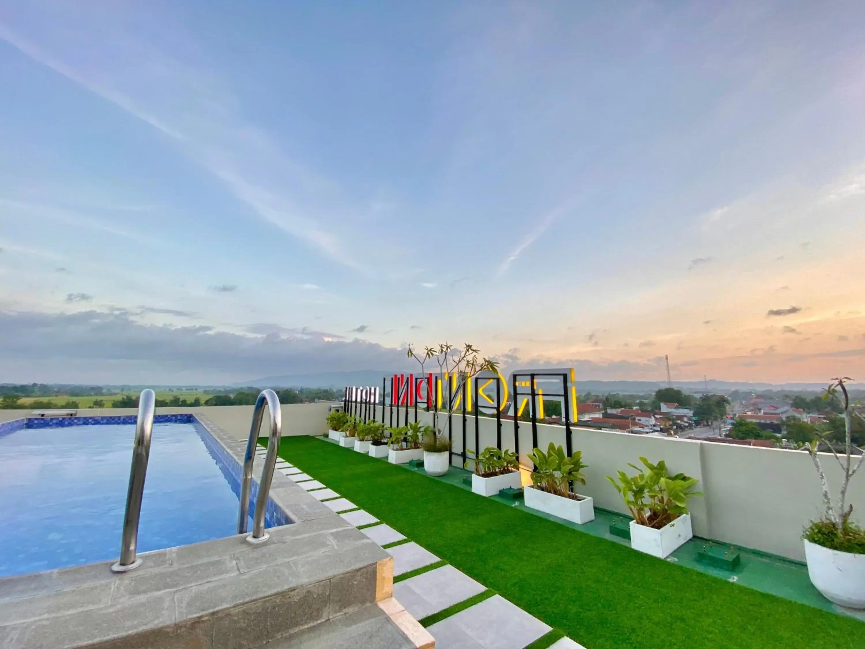 City view in Front One Hotel Gombong City view in Front One Hotel Gombong