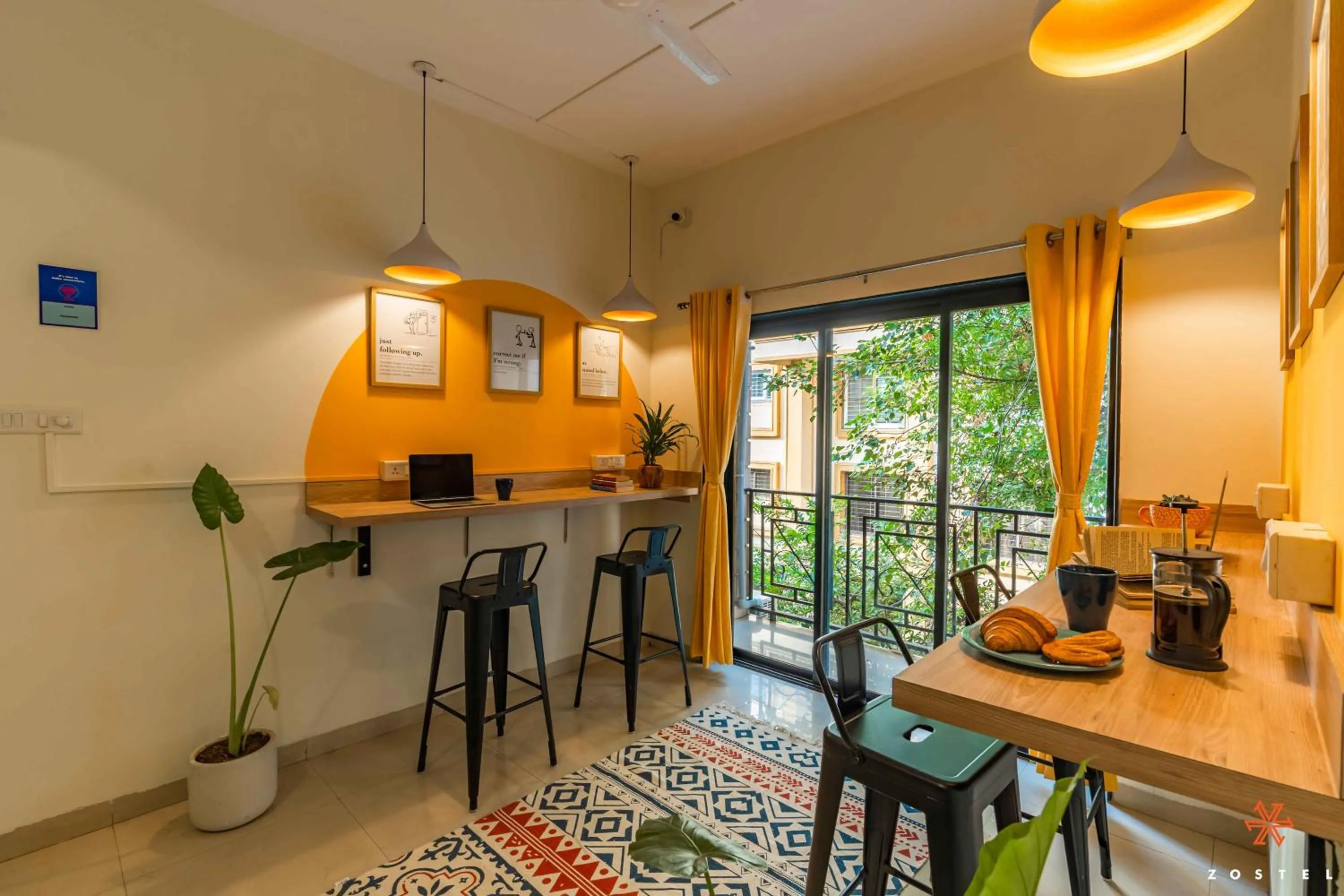 Living room in Zostel Pune (Viman Nagar)