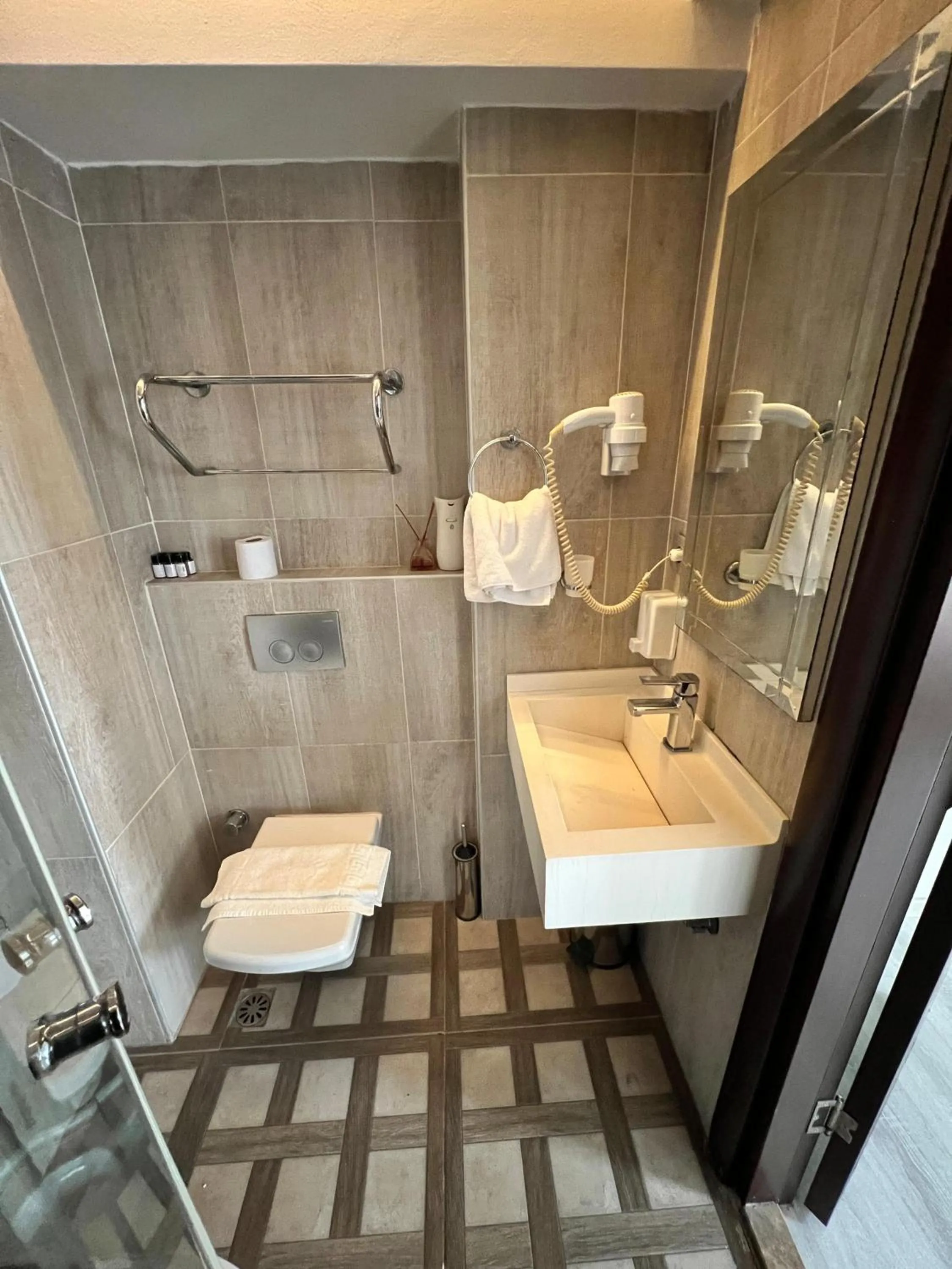 Shower in NACRE RESIDENCE