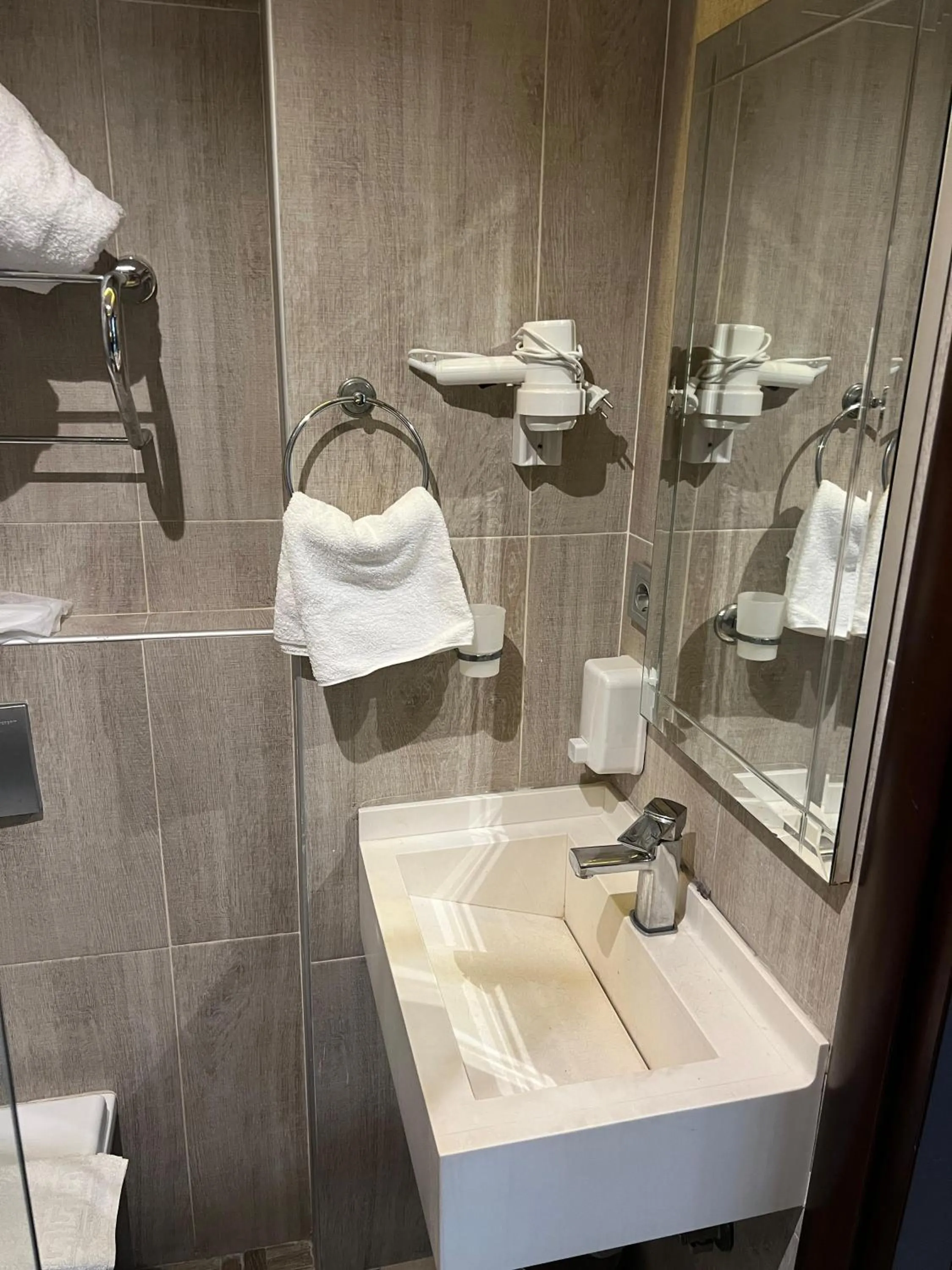 Shower in NACRE RESIDENCE