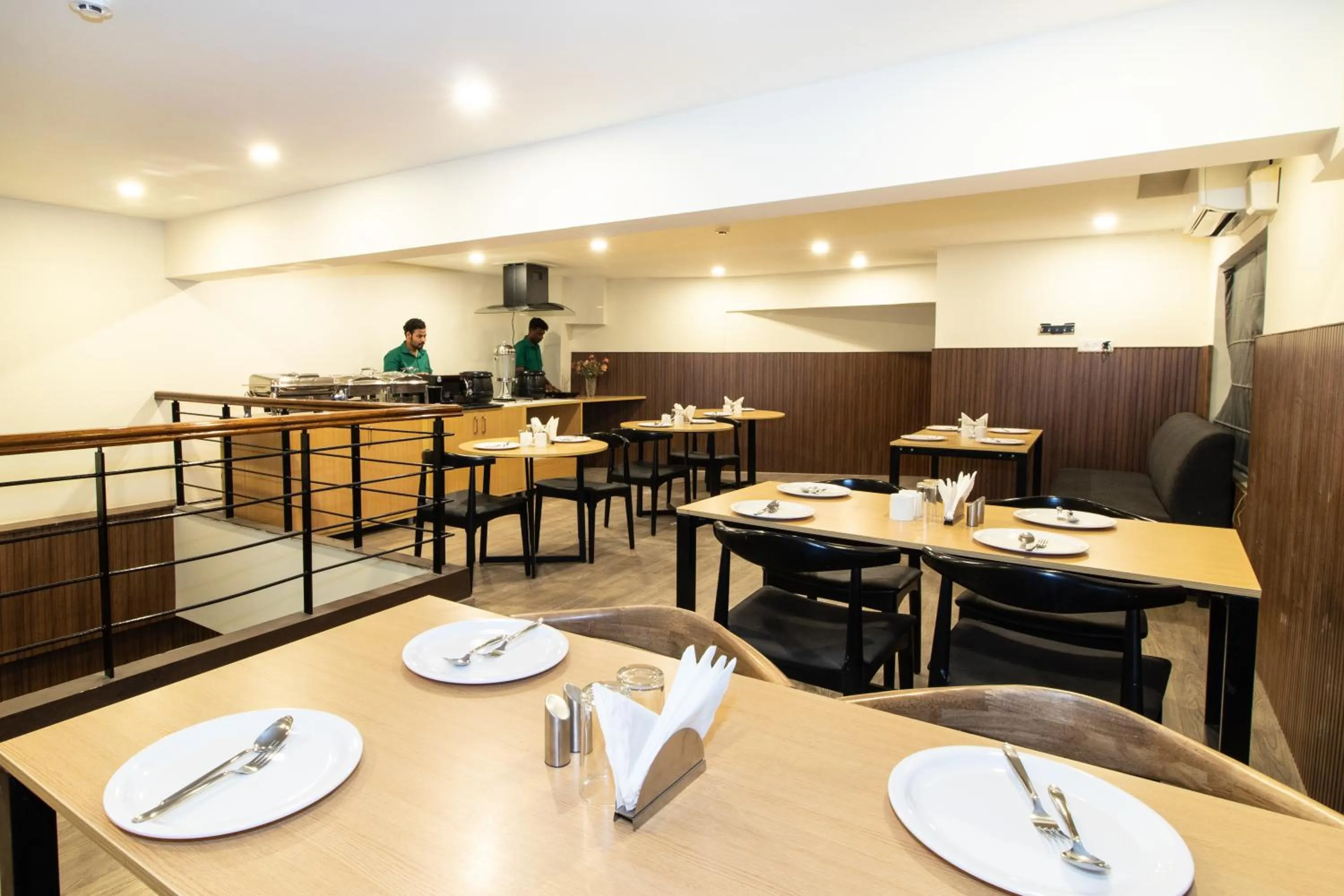 Restaurant/places to eat in Sanctum Suites Richmond Road Bangalore