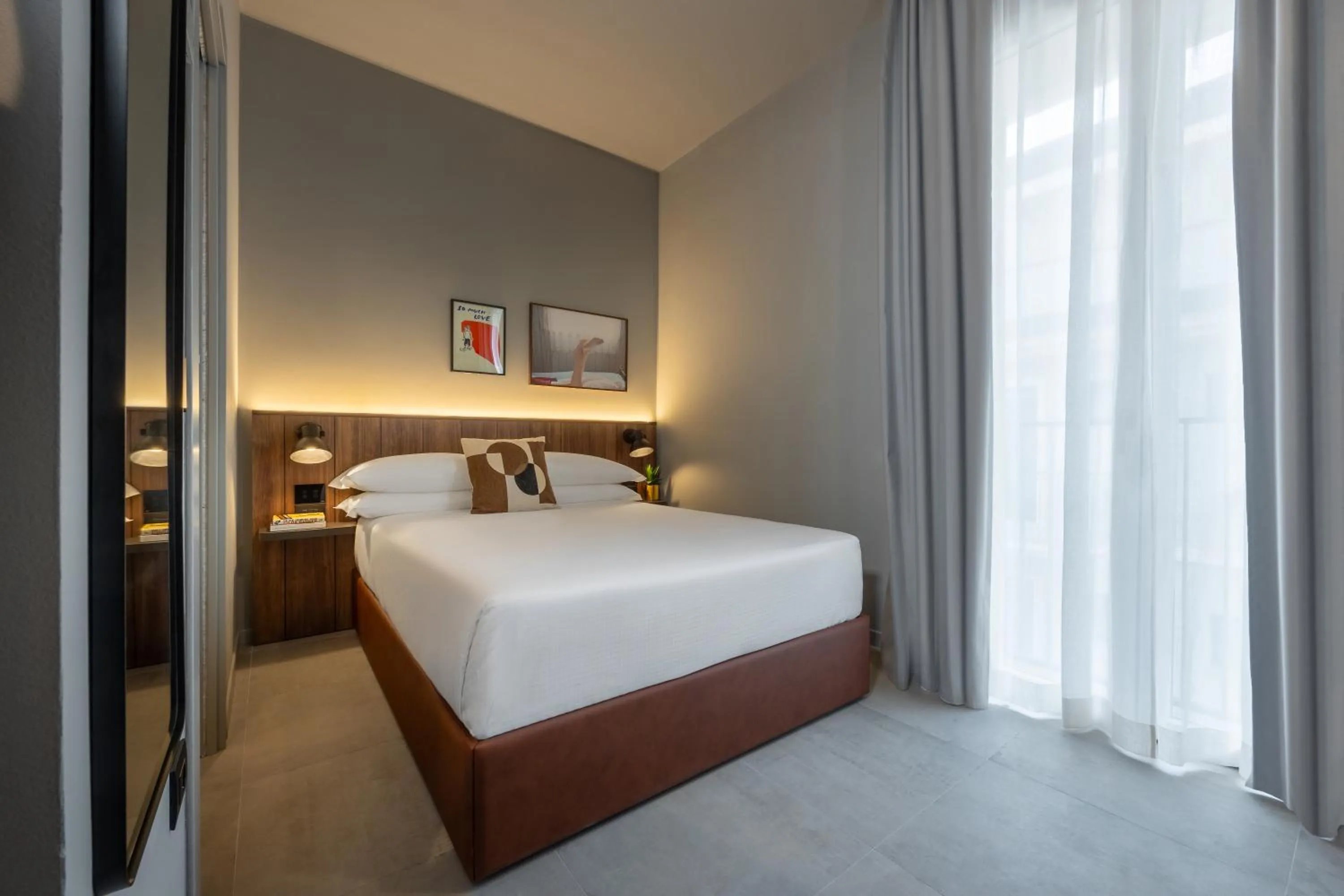 Bedroom, Bed in Homie