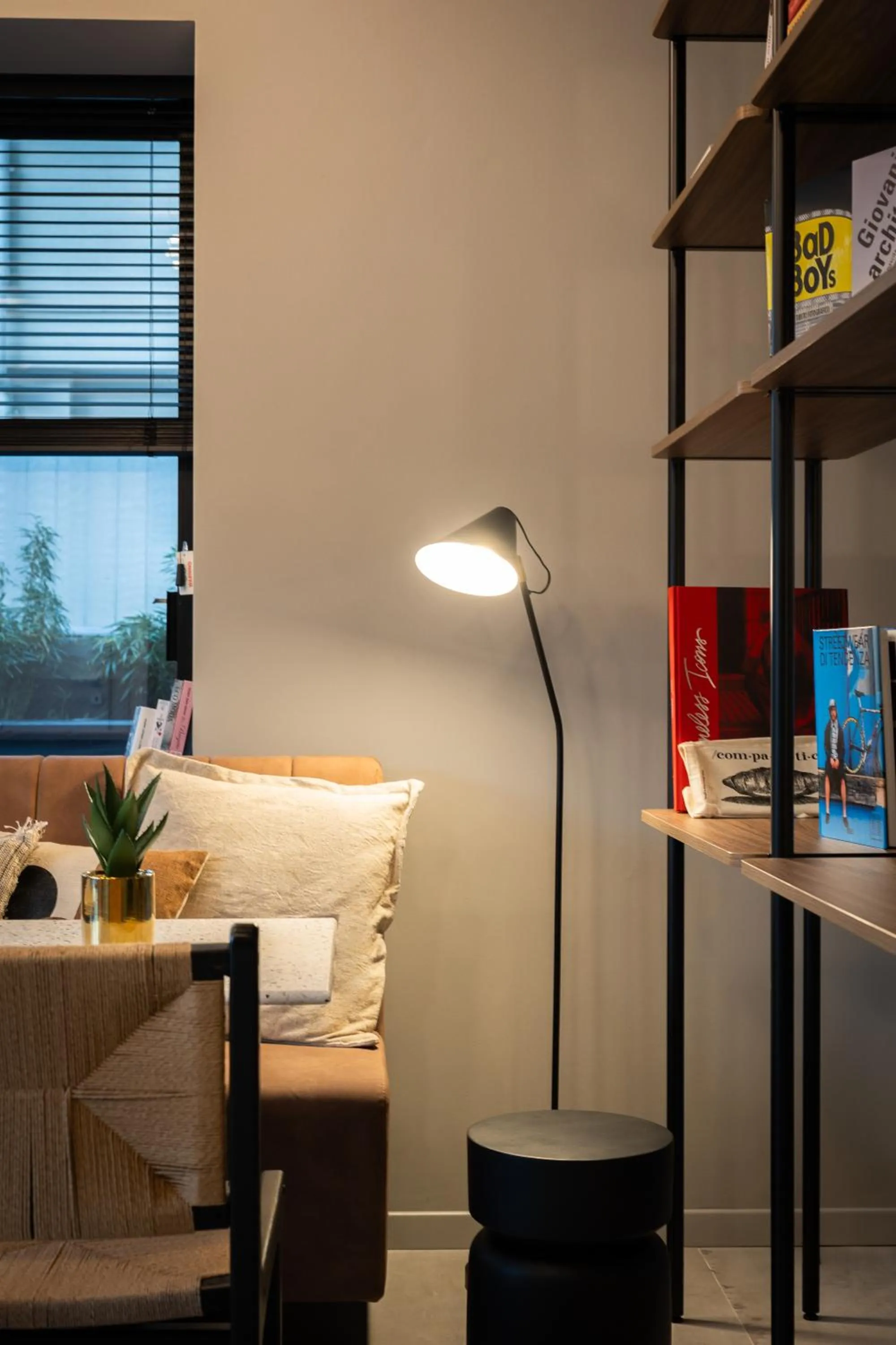 Lobby or reception, Bed in Homie