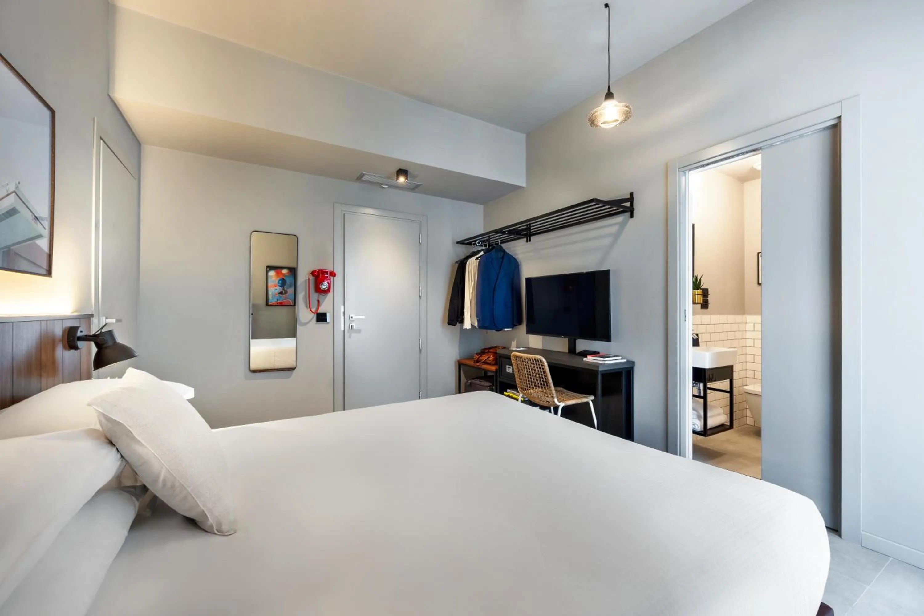 Bedroom, Bed in Homie