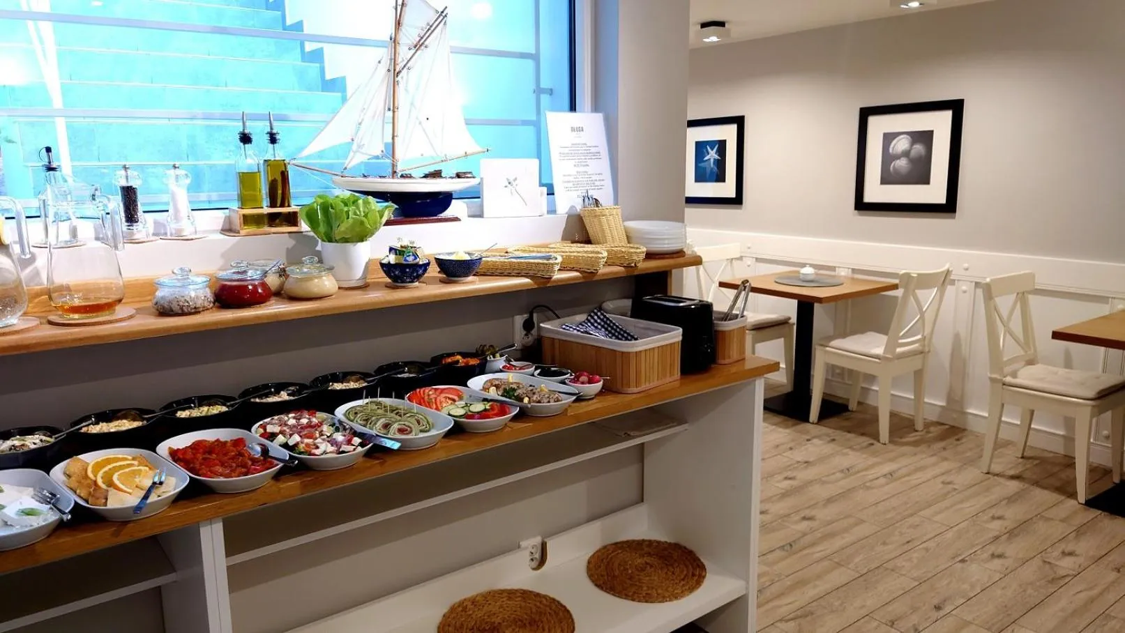 Food and drinks in Willa Długa No 4 Bed & Breakfast - Gdynia