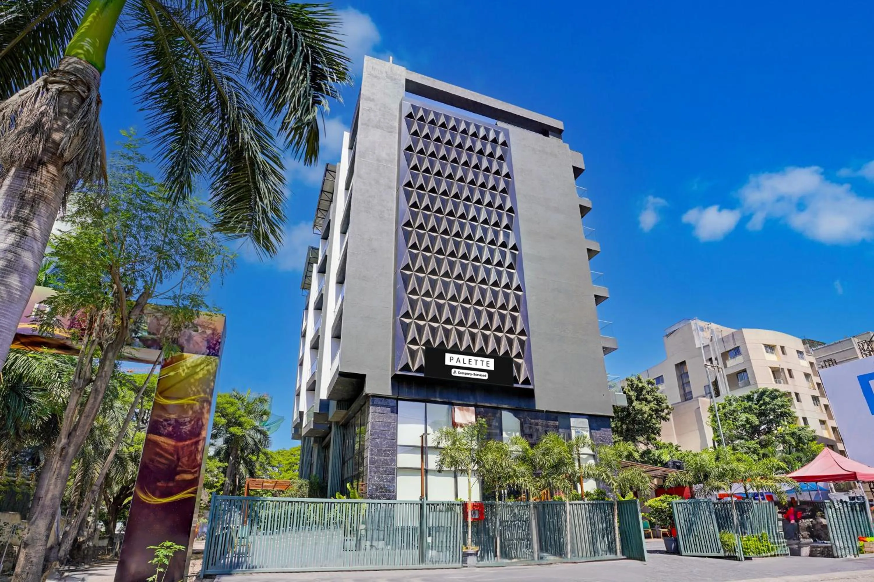 Facade/entrance in Palette Magarpatta City formerly Emerald Guestimony