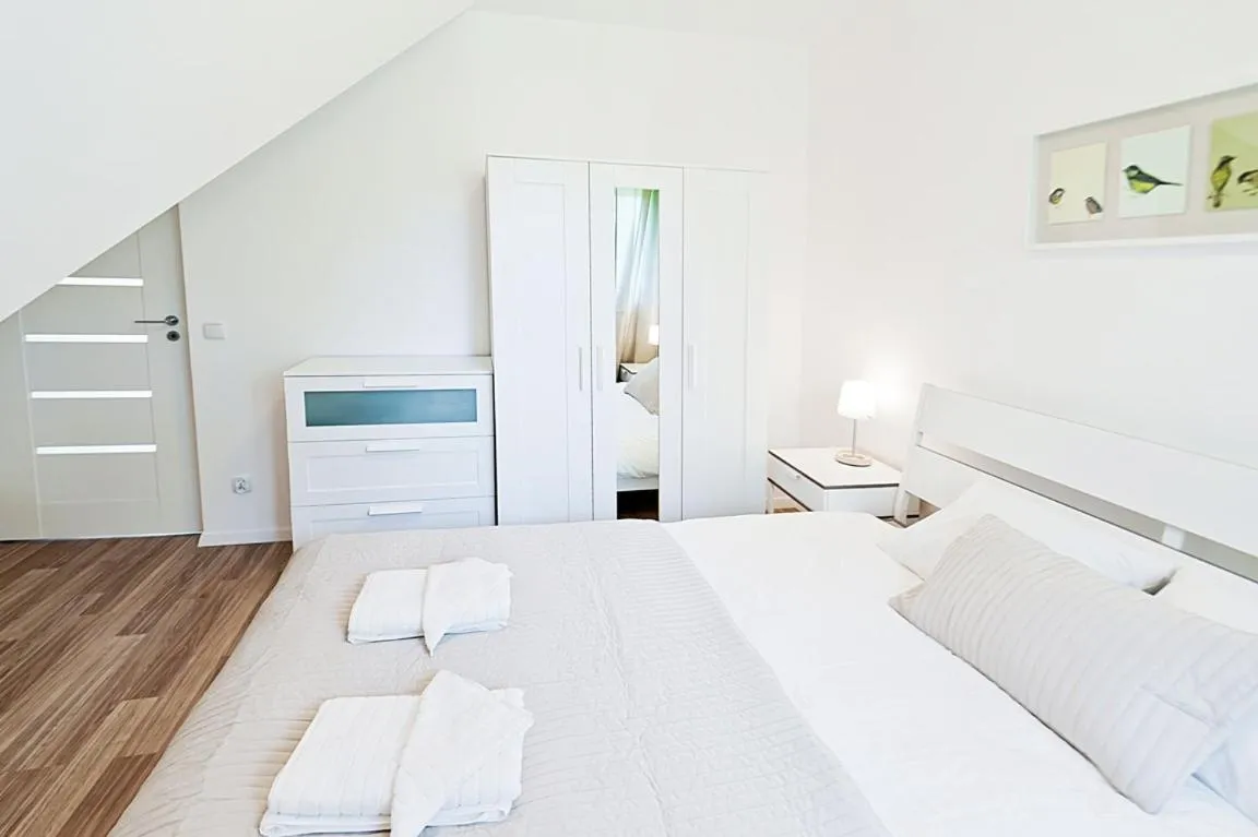 Bedroom, Bed in Apartamenty Lipki Park, Sun & Snow