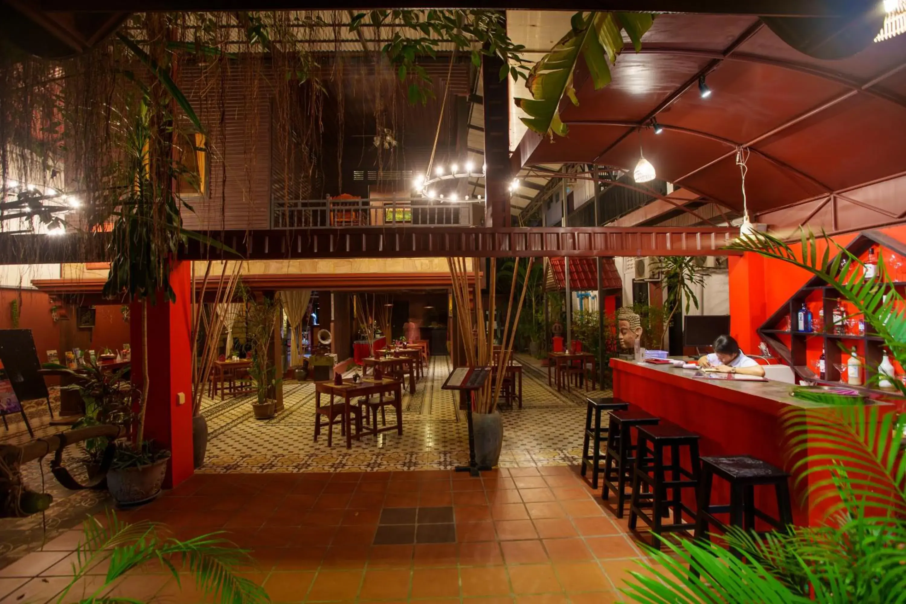 Restaurant/places to eat in RESIDENCE 1960 Restaurant/places to eat in RESIDENCE 1960