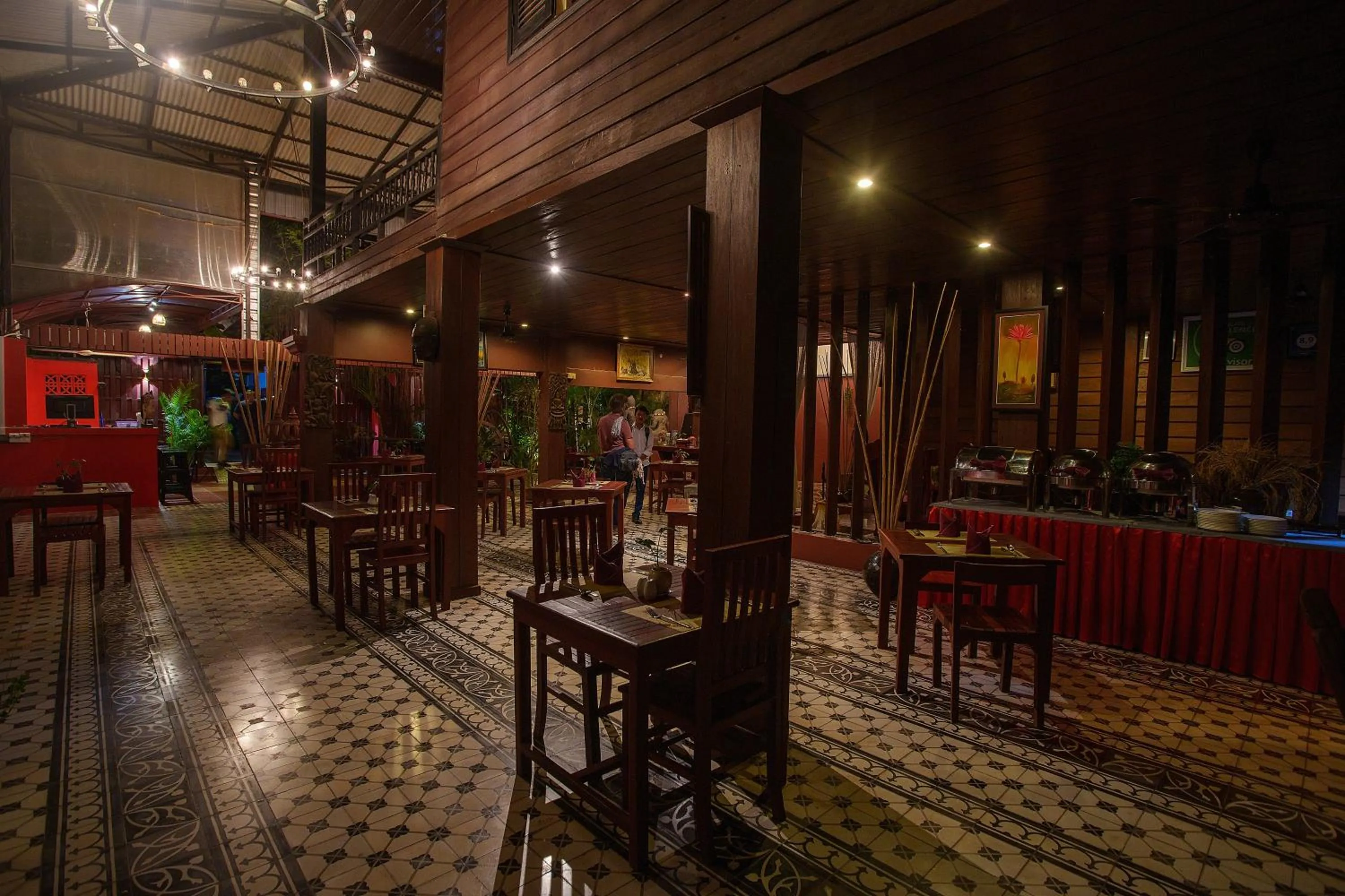 Restaurant/places to eat in RESIDENCE 1960