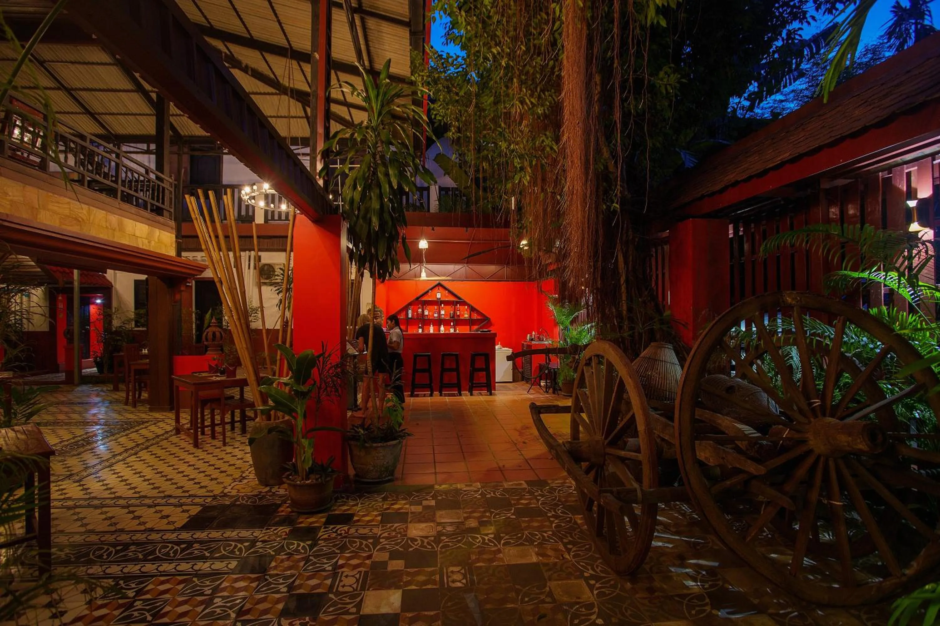 Property building in RESIDENCE 1960