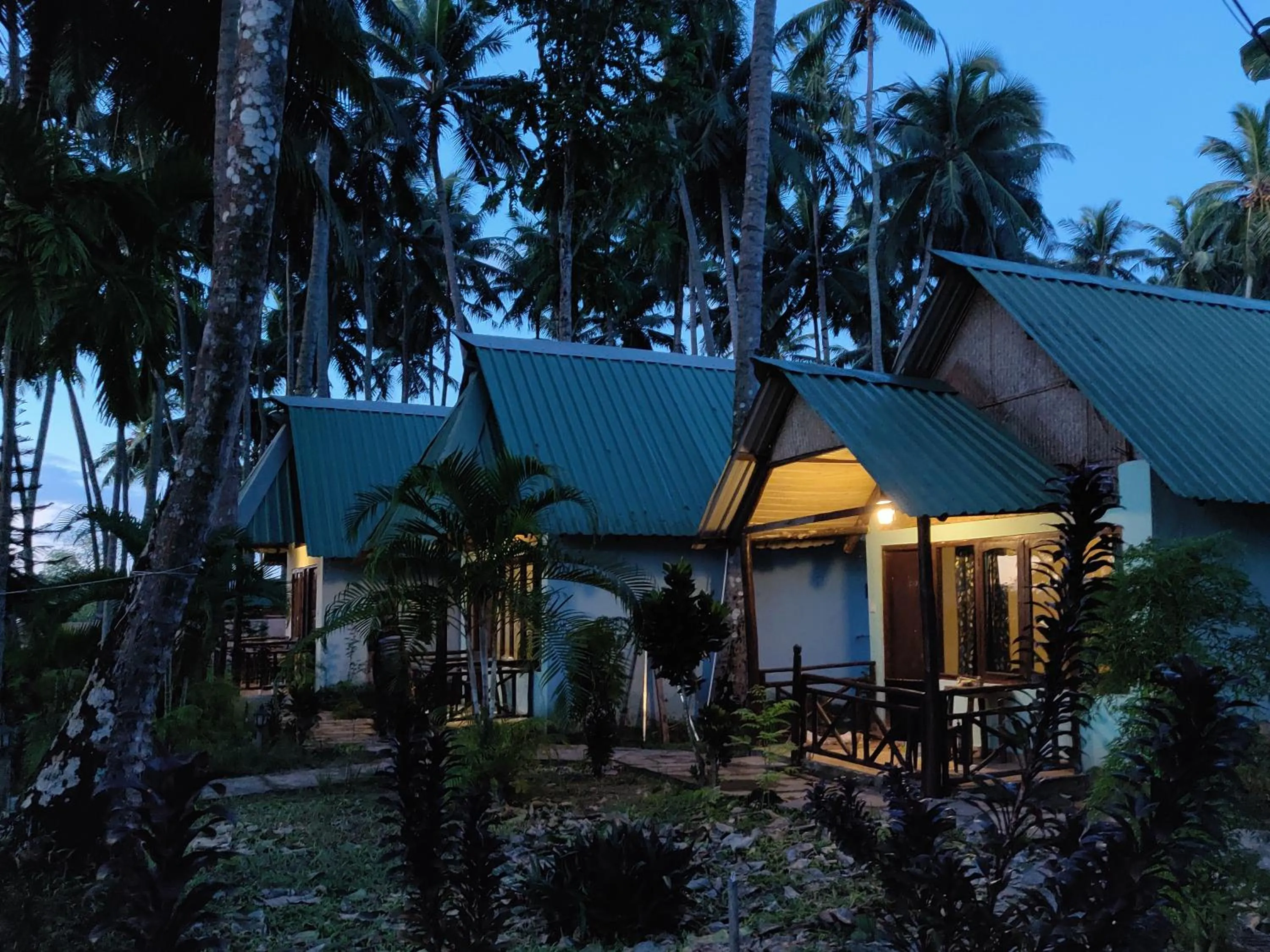 Property building in Ocean Pearl Beach Resort