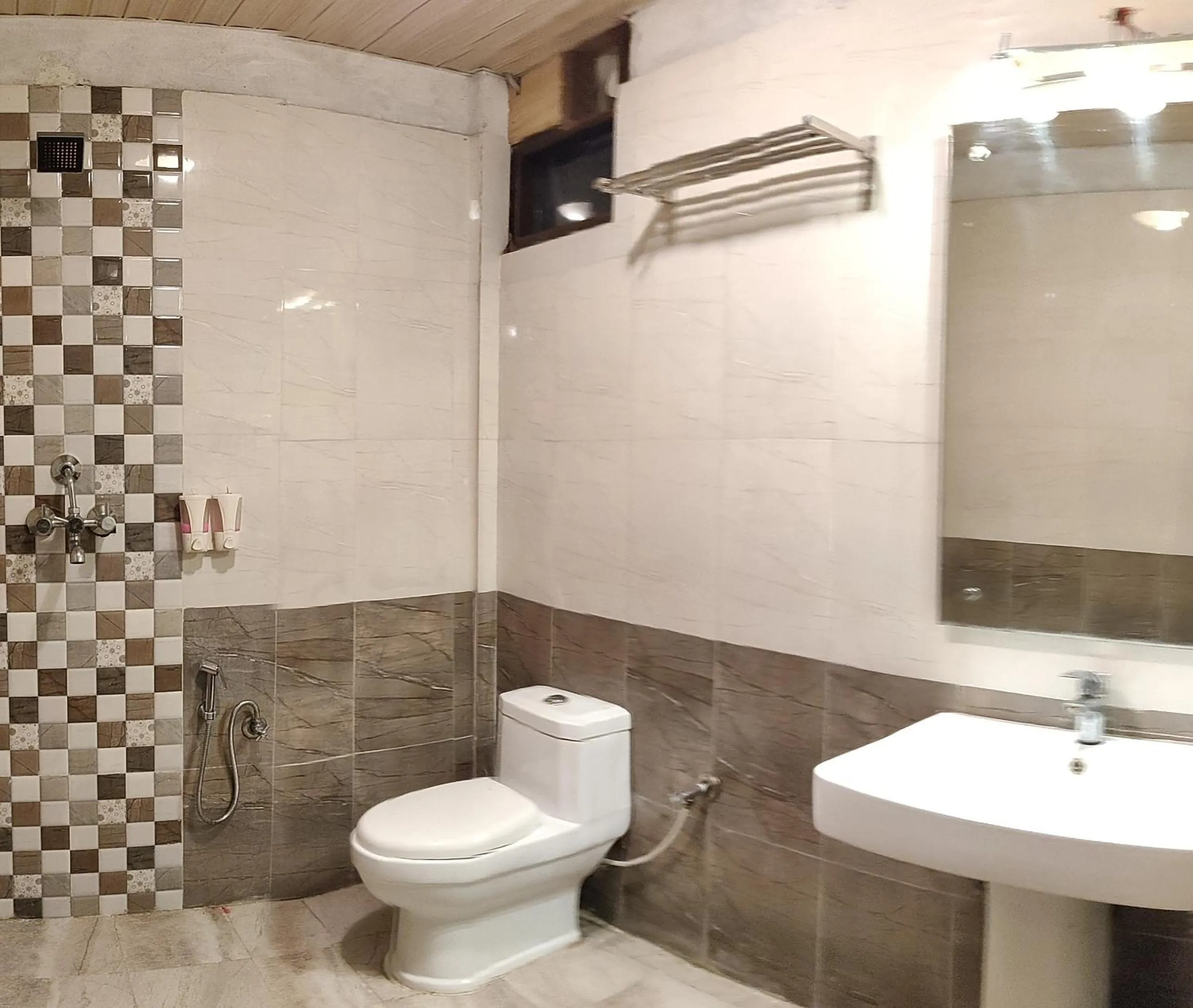 Bathroom in Ocean Pearl Beach Resort