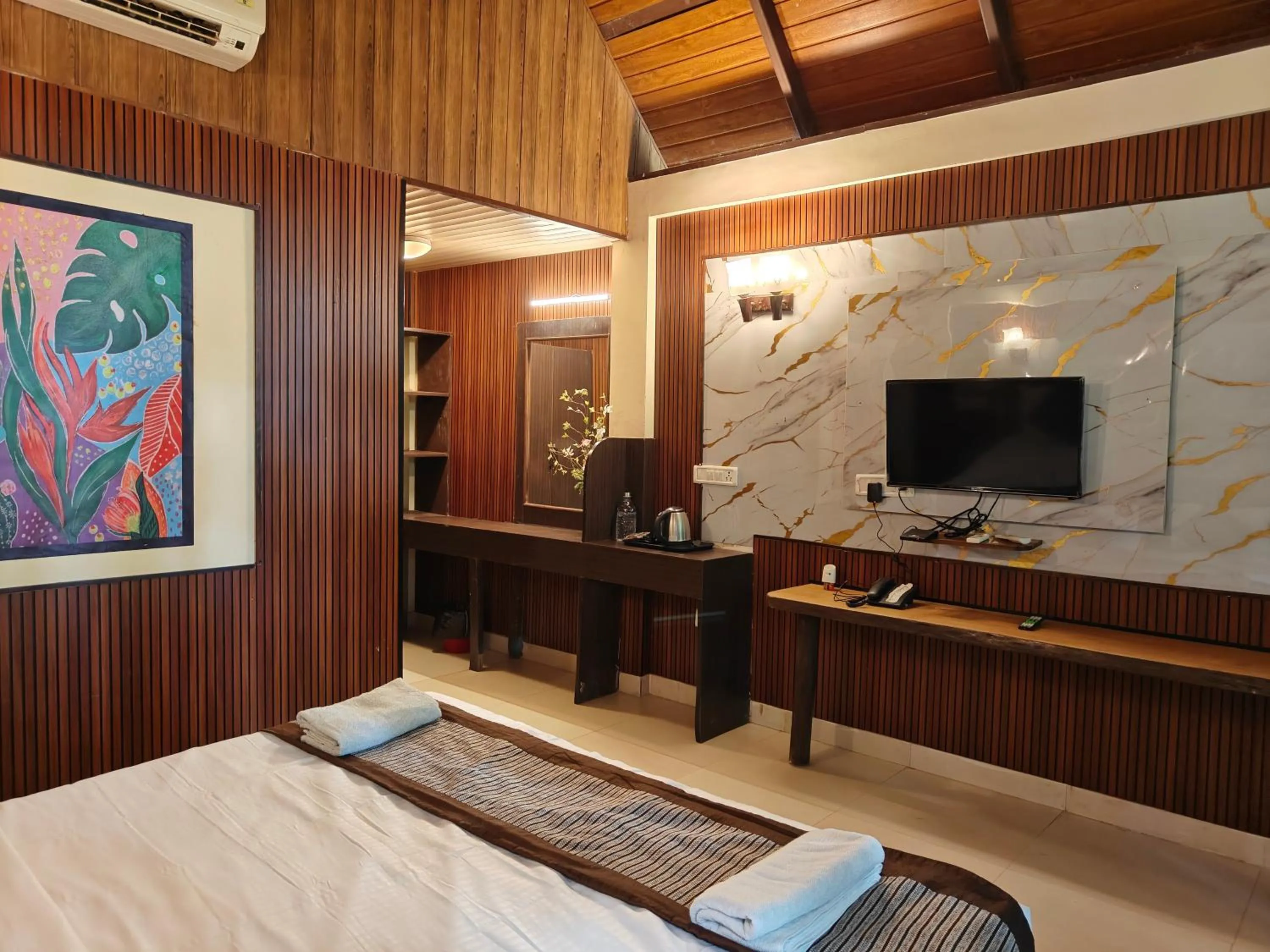 Photo of the whole room in Ocean Pearl Beach Resort