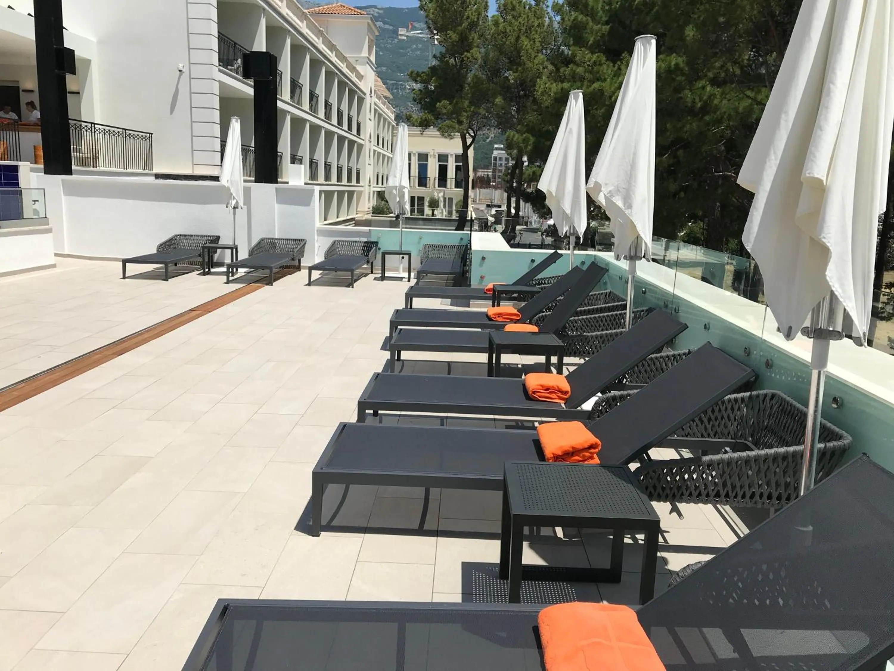 Swimming pool in Hotel Budva