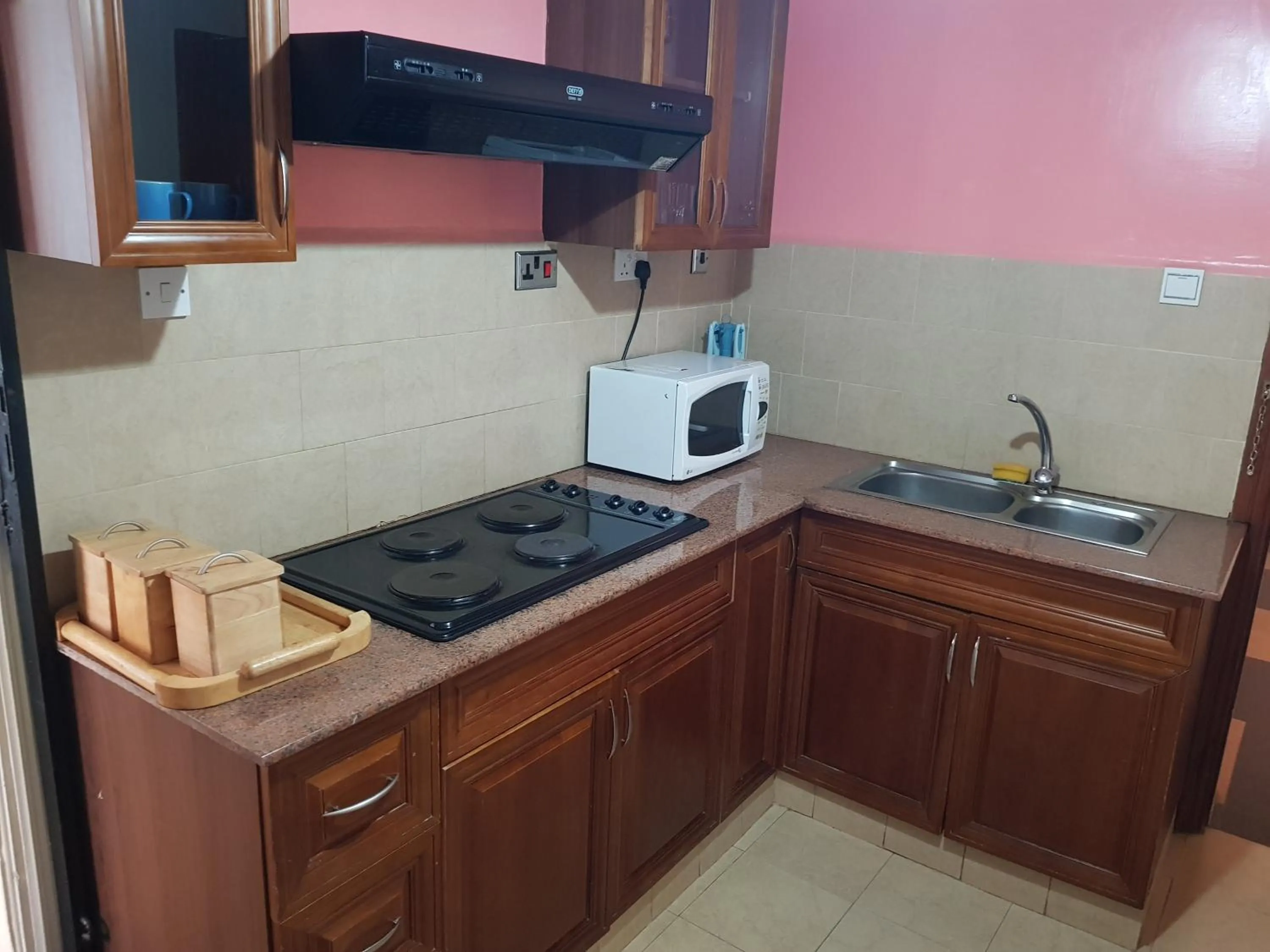 Kitchen or kitchenette in Natural Oak Apartments