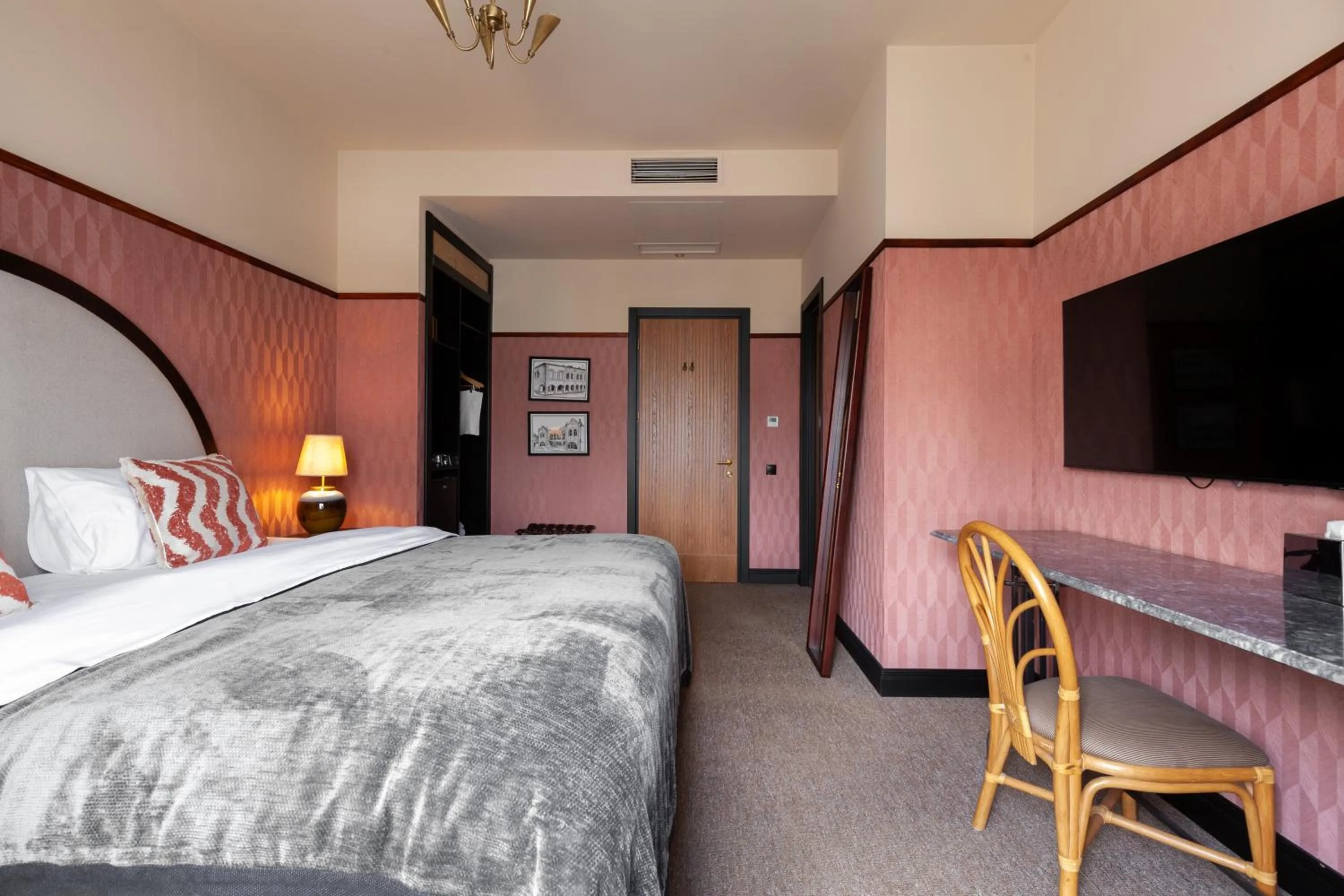 TV and multimedia, Bed in Communal Hotel Kutaisi