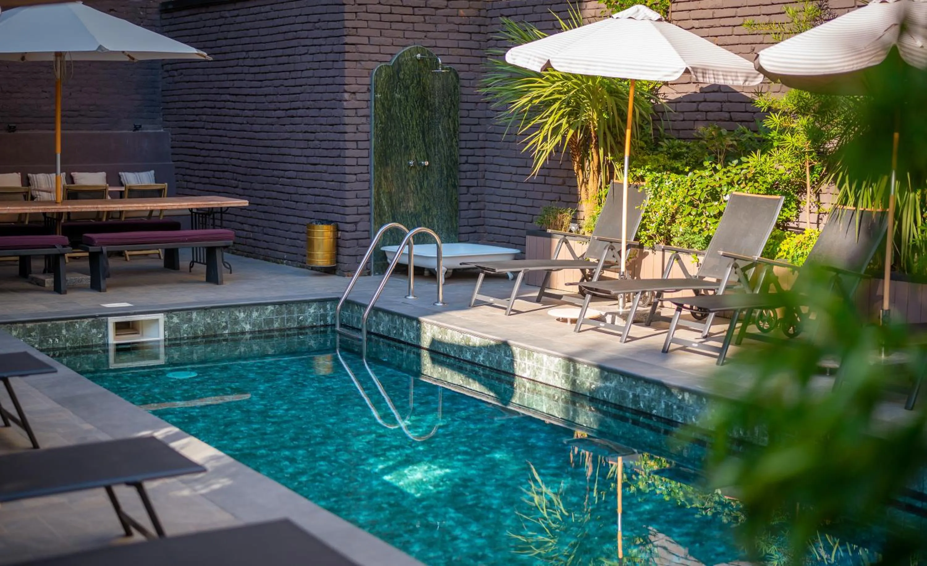 Swimming pool in Communal Hotel Kutaisi
