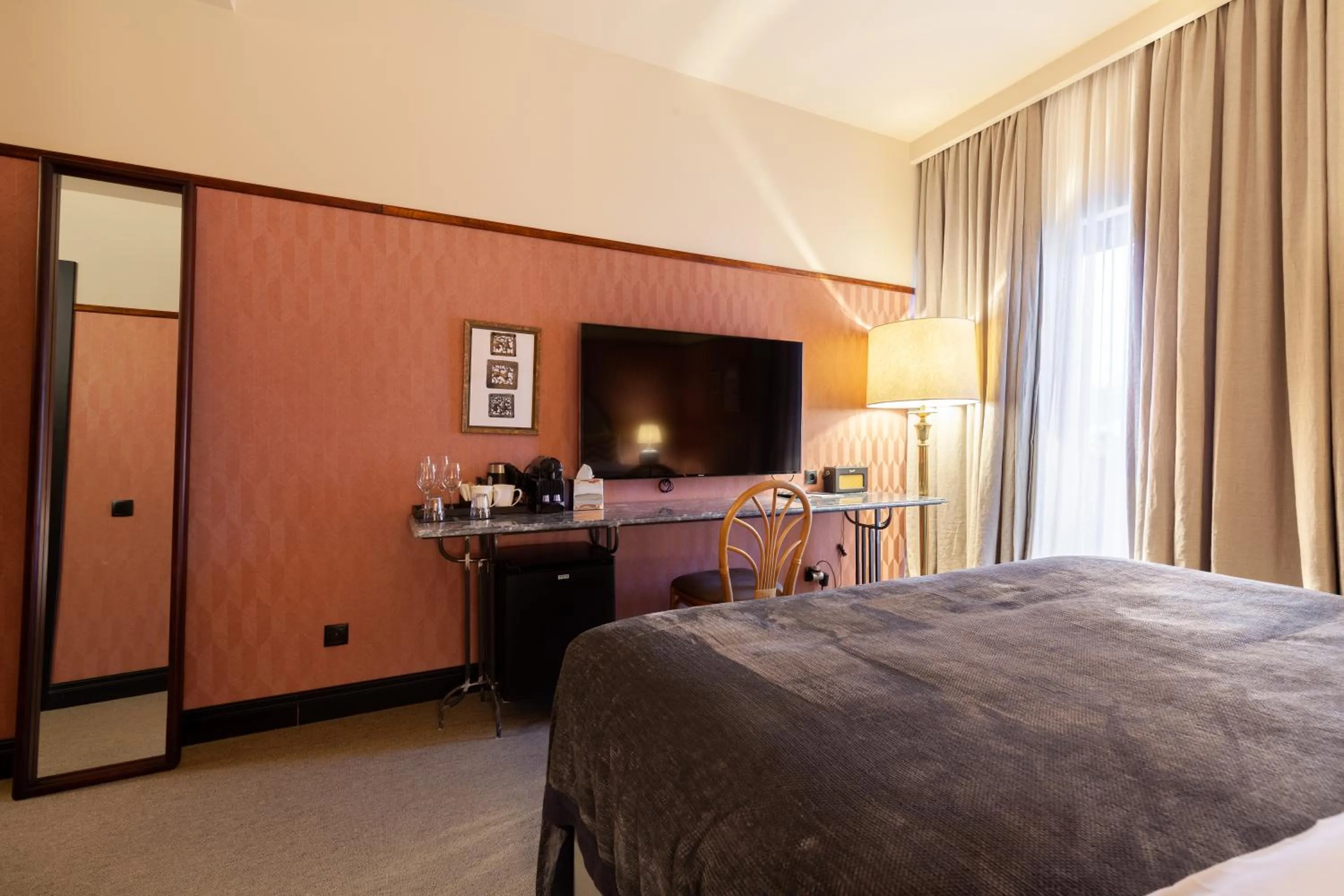 TV and multimedia, Bed in Communal Hotel Kutaisi