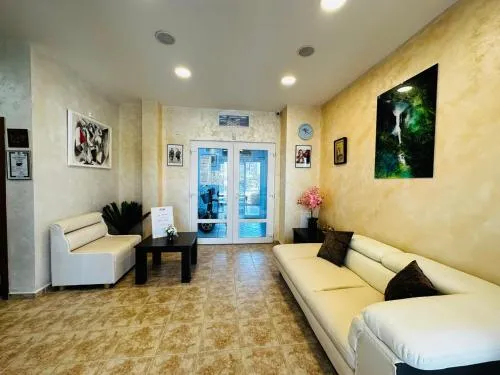 Ivian Family Hotel
