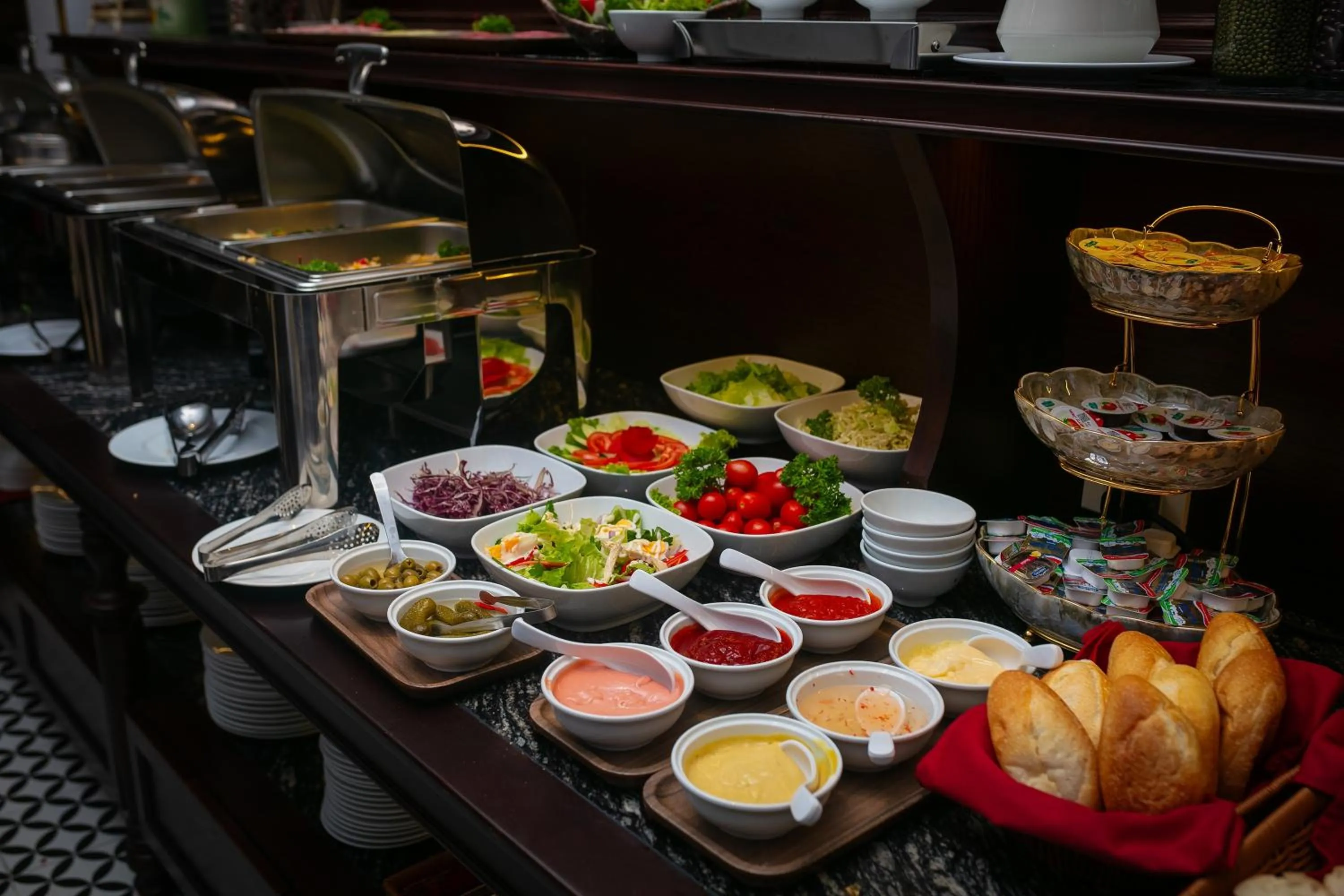 Buffet breakfast in Serene Central Hotel