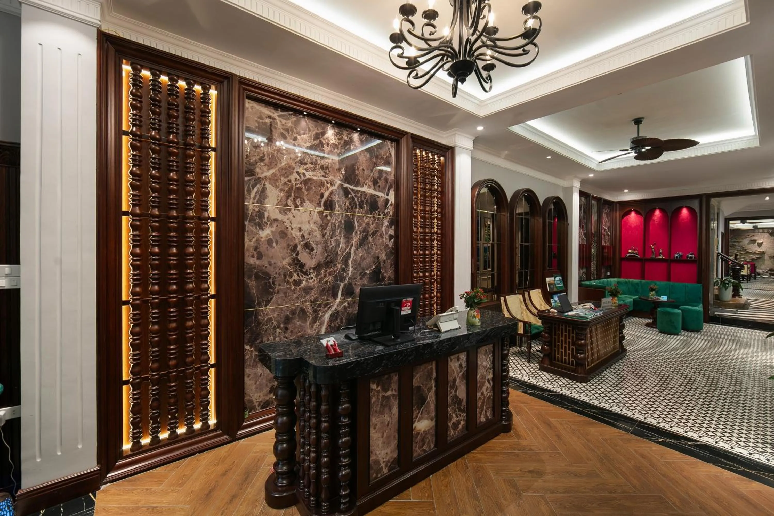 Lobby or reception in Serene Central Hotel