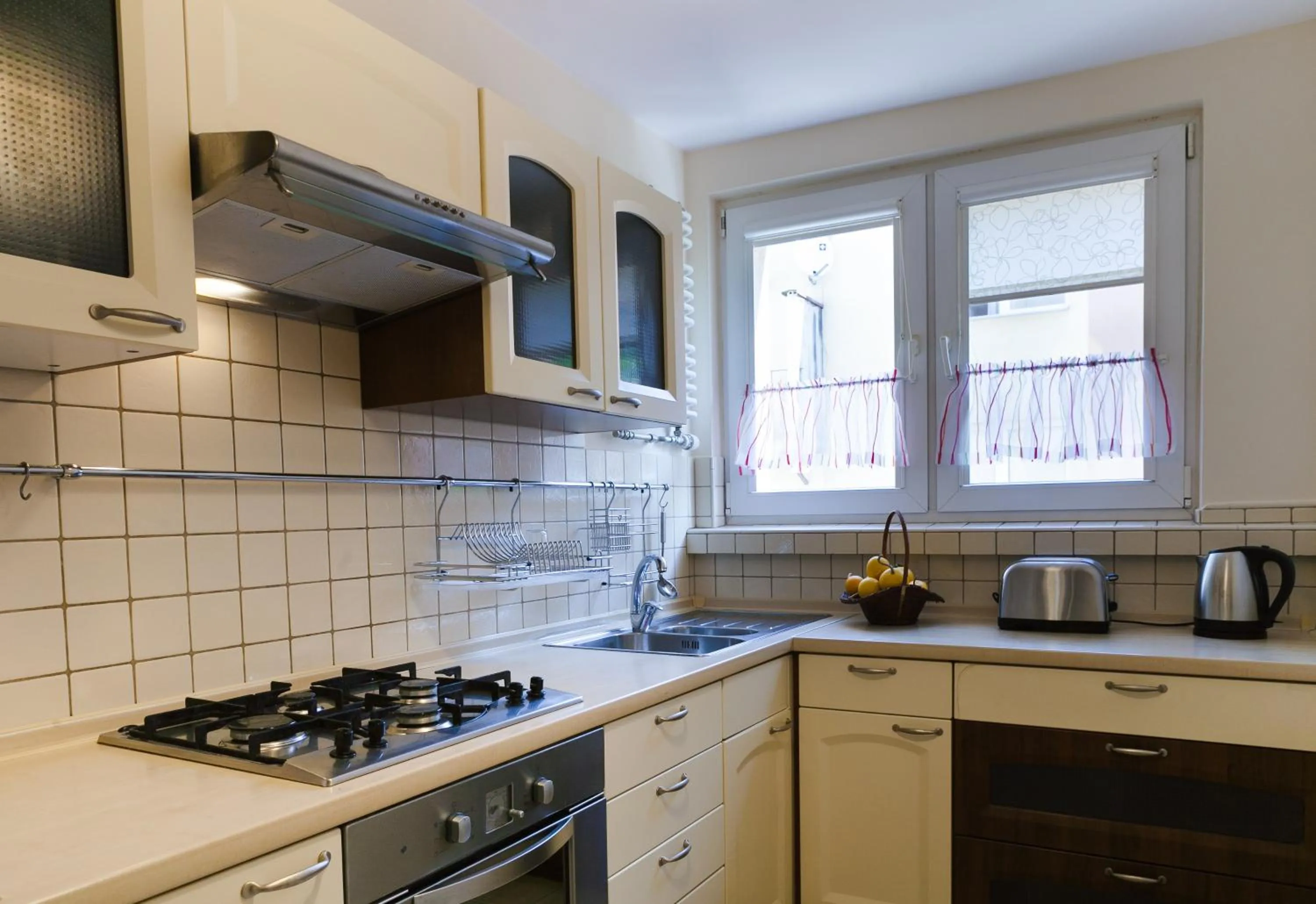 Kitchen or kitchenette in Kraków Cosy 3 room 2 bathroom Old Town