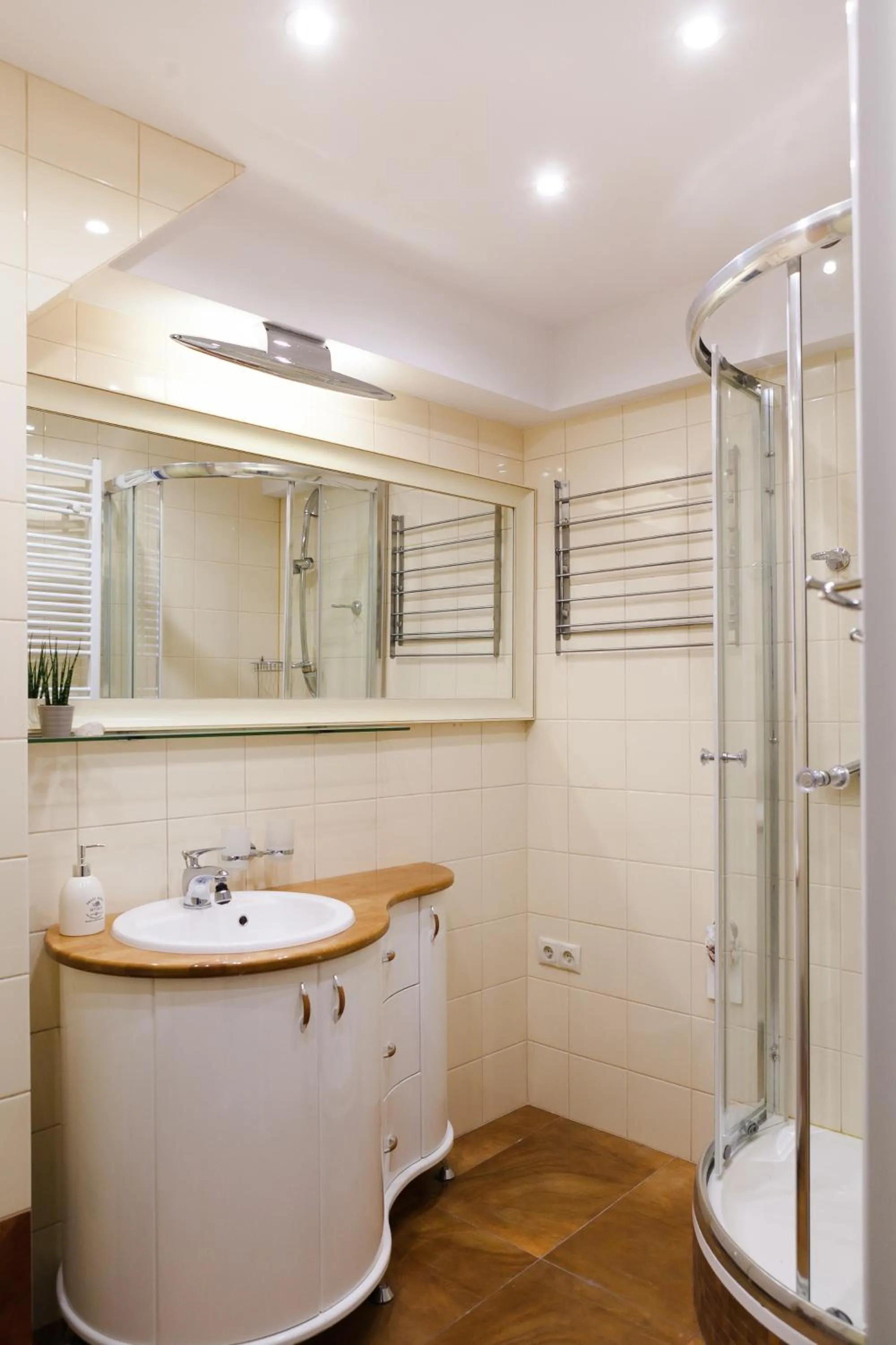 Bathroom in Kraków Cosy 3 room 2 bathroom Old Town