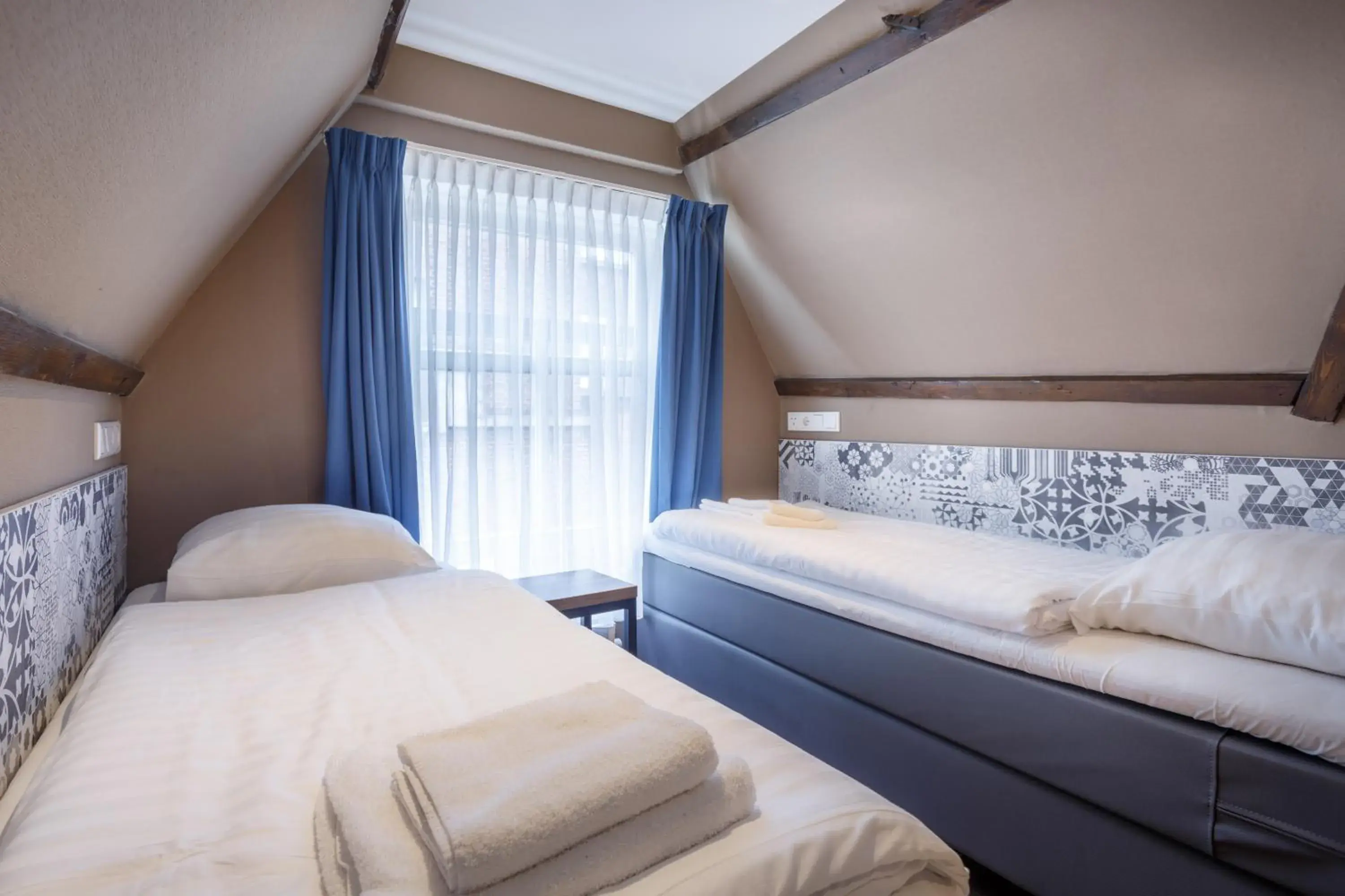 Twin Room with Private Bathroom in The Old Nickel Hotel Twin Room with Private Bathroom in The Old Nickel Hotel