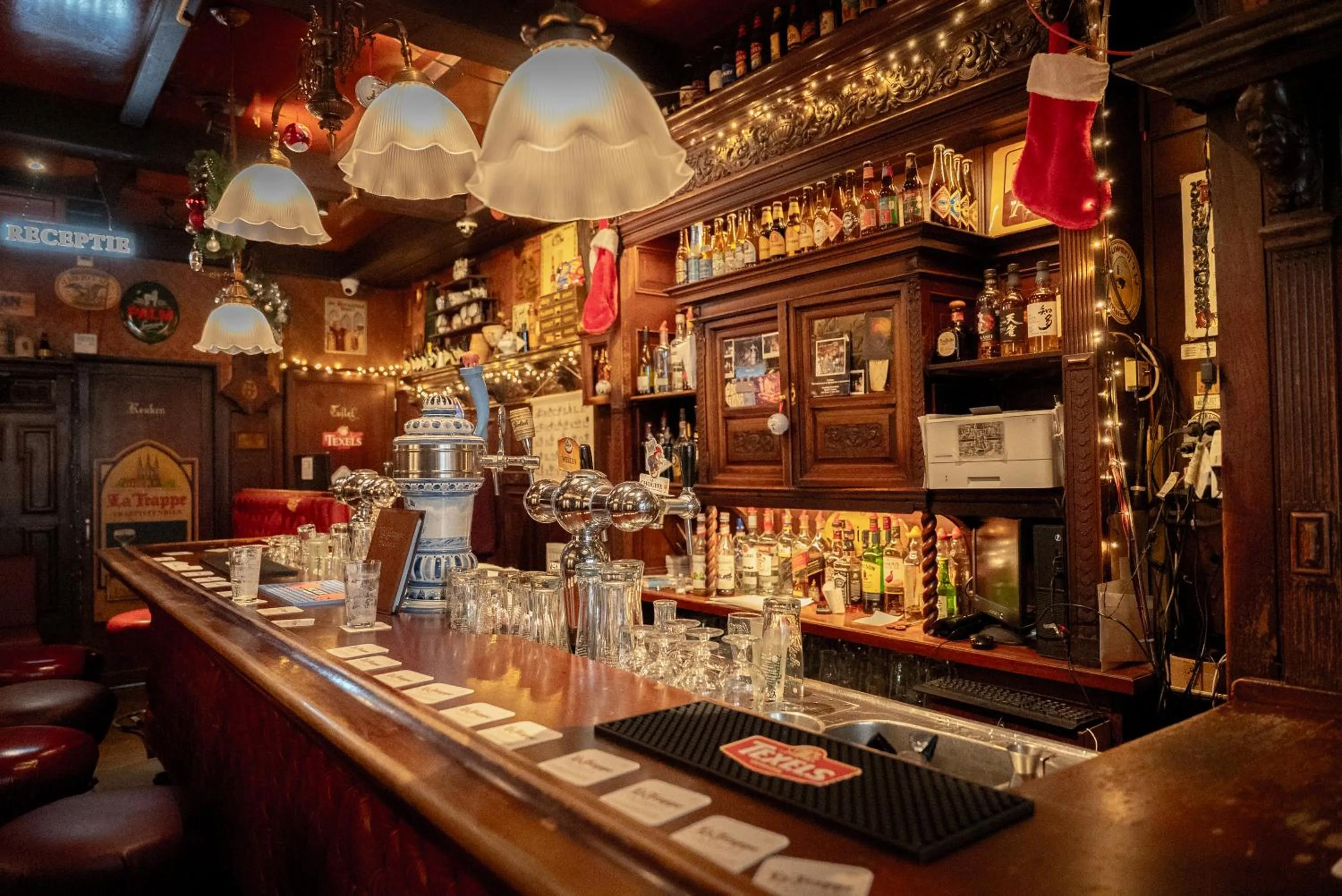 Lobby or reception in The Old Nickel Hotel