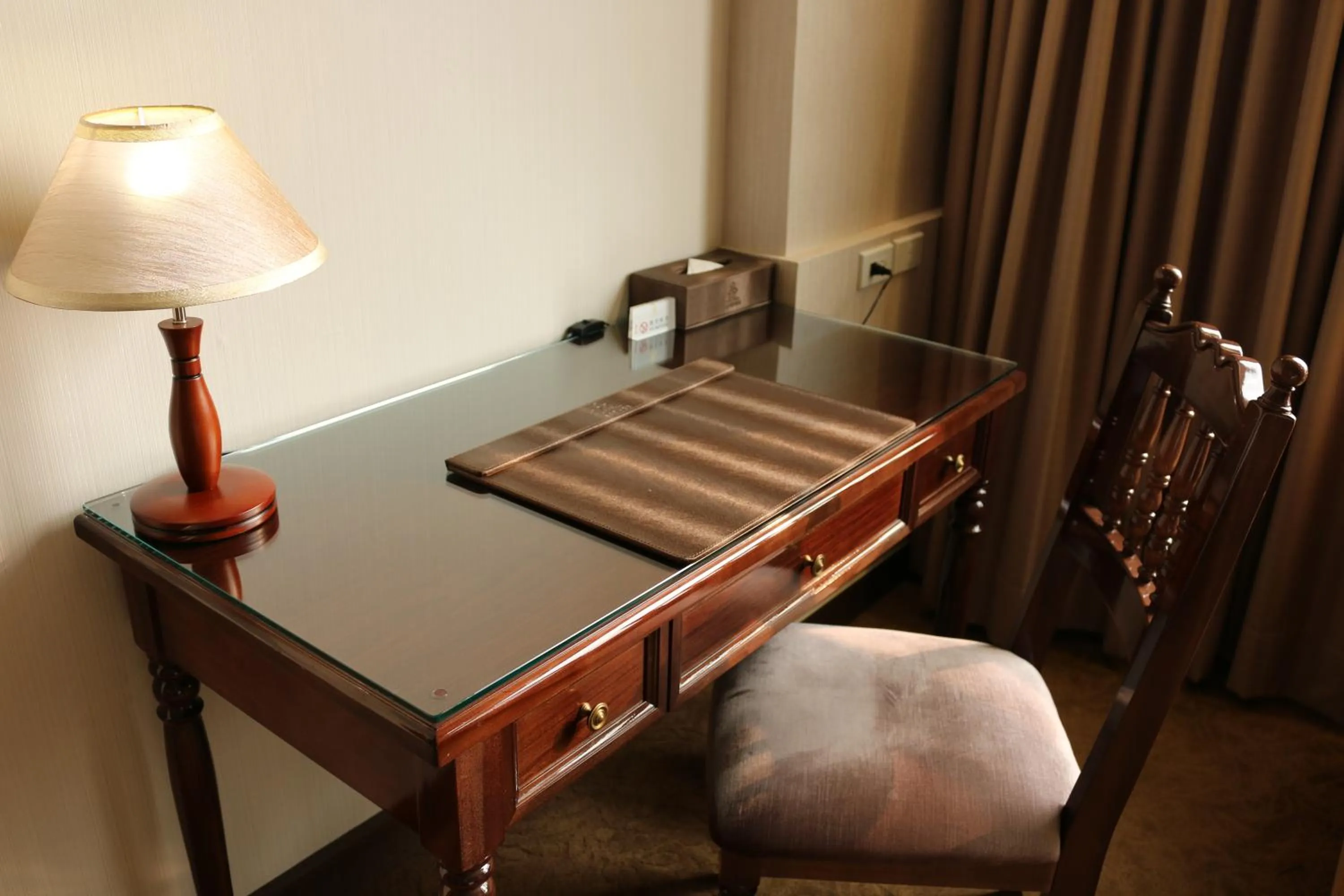 hair dresser in Royal Chiayi Hotel