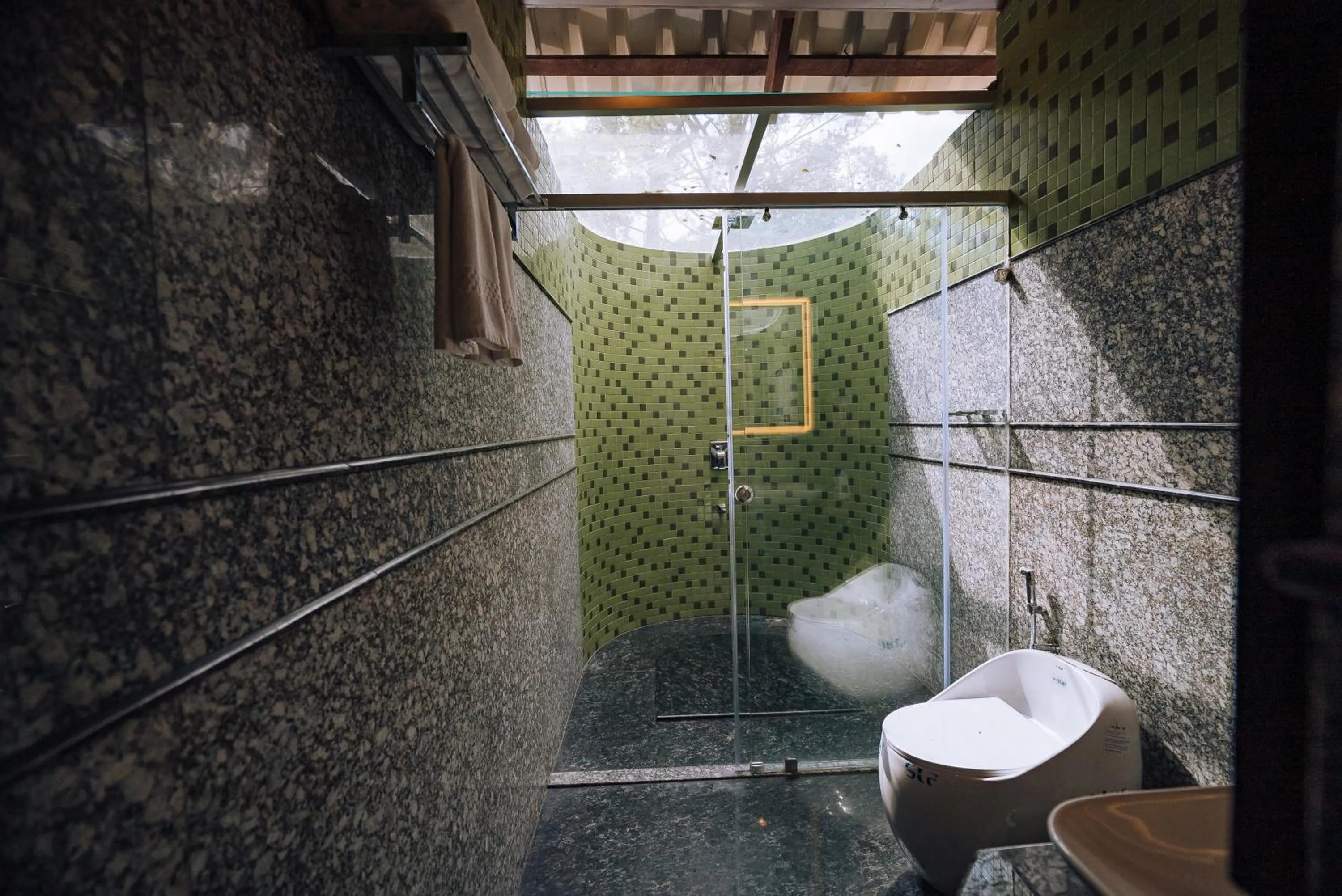 Shower in Elixir Woods Luxury Resort And Spa, Munnar