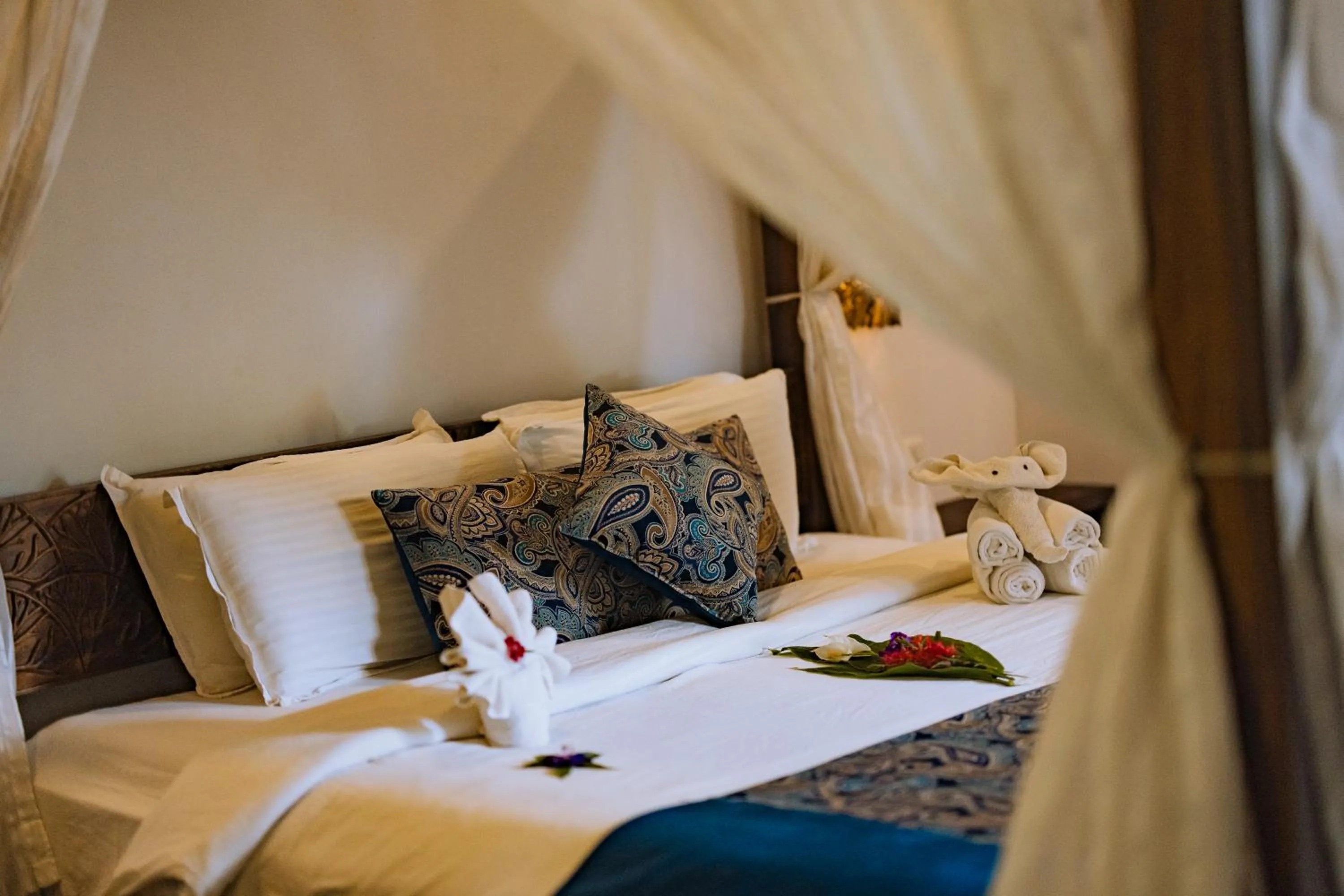 Bedroom, Bed in Elixir Woods Luxury Resort And Spa, Munnar